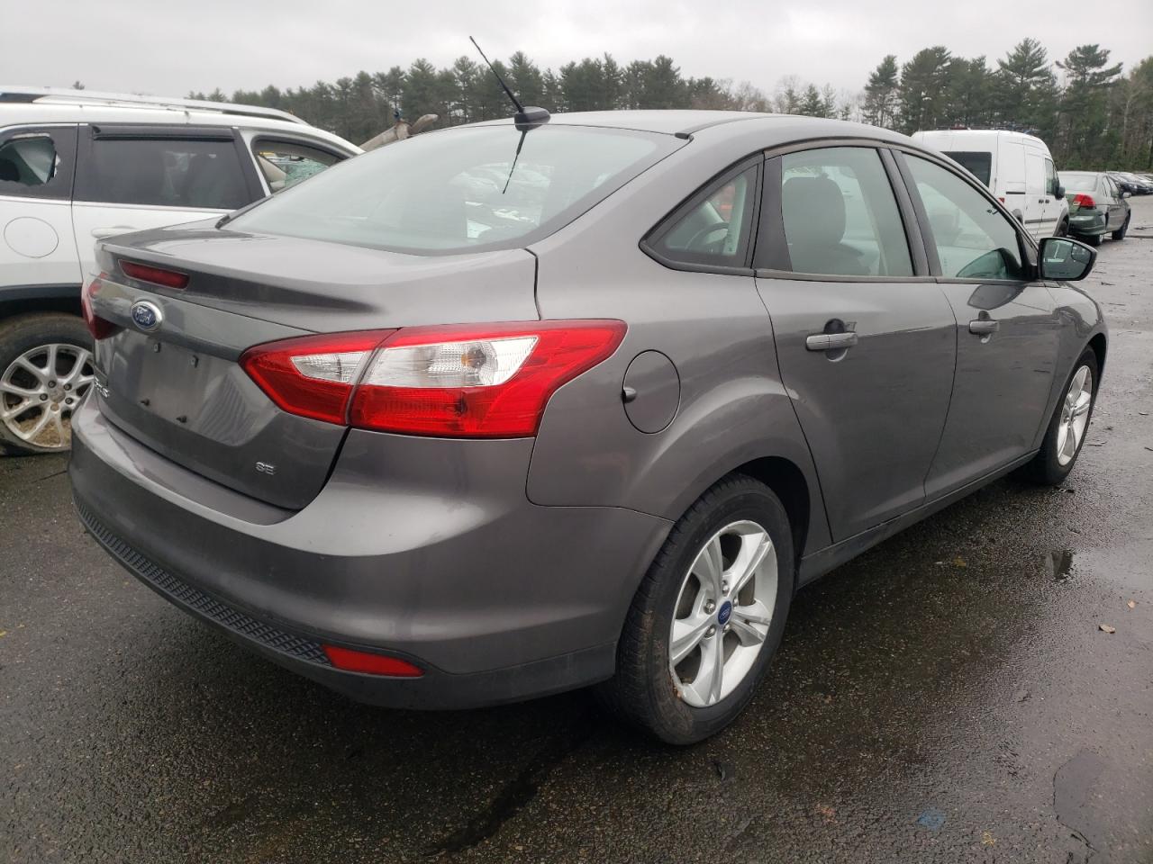 Photo 4 from auction – 2013 FORD FOCUS SE with VIN 1FADP3F23DL367816