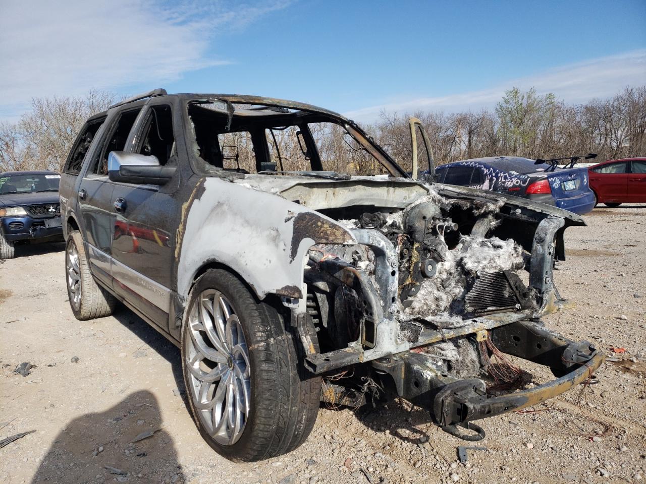 Photo 1 from auction – 2014 LINCOLN NAVIGATOR with VIN 5LMJJ2H51EEL03935