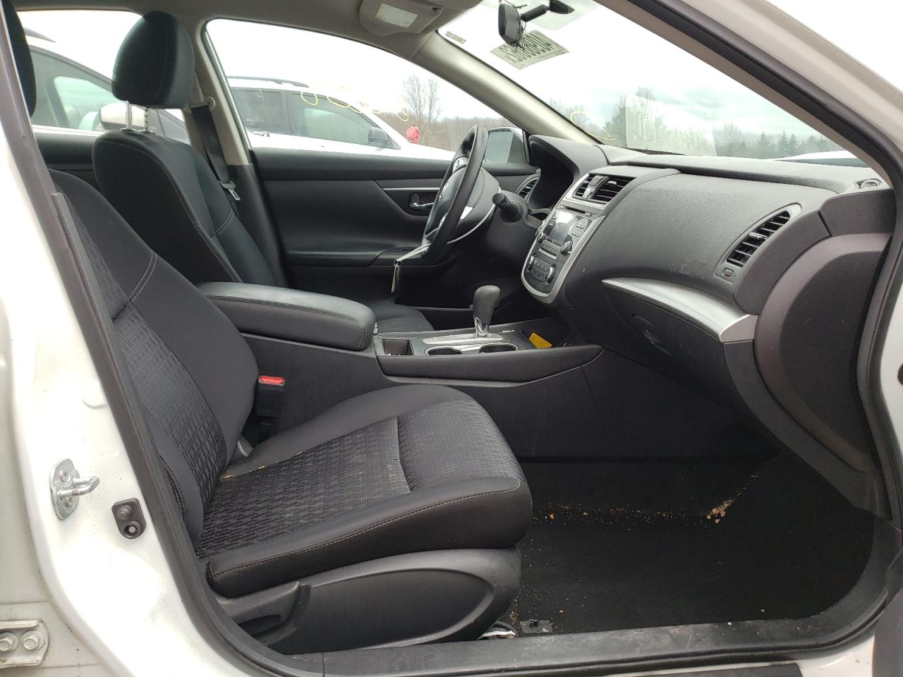 Photo 5 from auction – 2017 NISSAN ALTIMA 2.5 with VIN 1N4AL3AP8HC143089