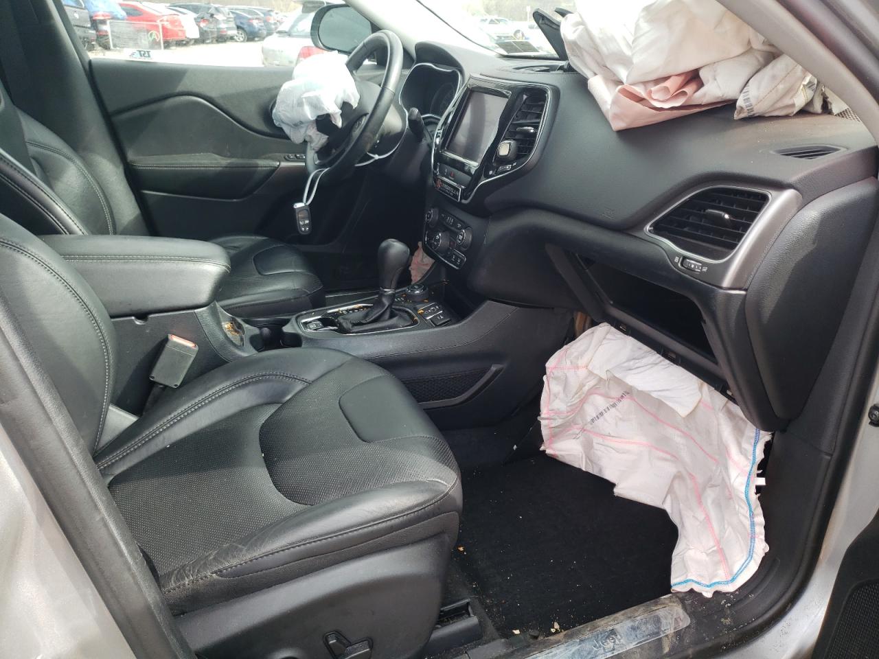 Photo 5 from auction – 2019 JEEP CHEROKEE L with VIN 1C4PJMDX9KD427389