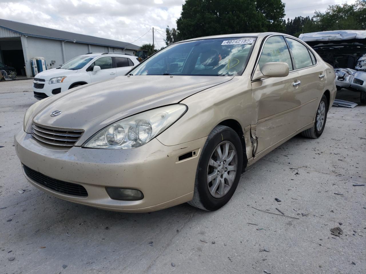 Photo 2 from auction – 2003 LEXUS ES 300 with VIN JTHBF30G636004706