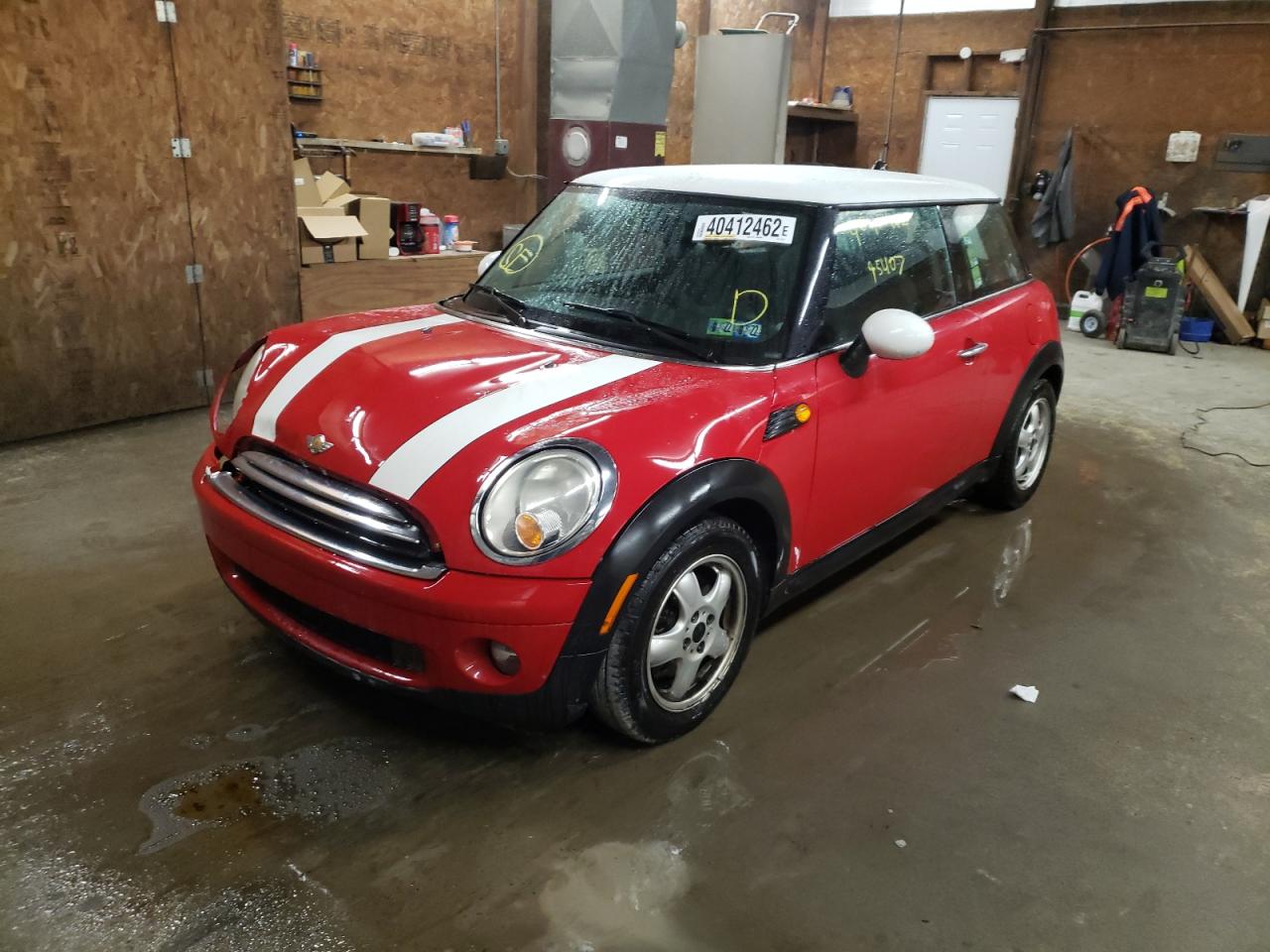 Photo 2 from auction – 2007 MINI COOPER with VIN WMWMF335X7TT52775