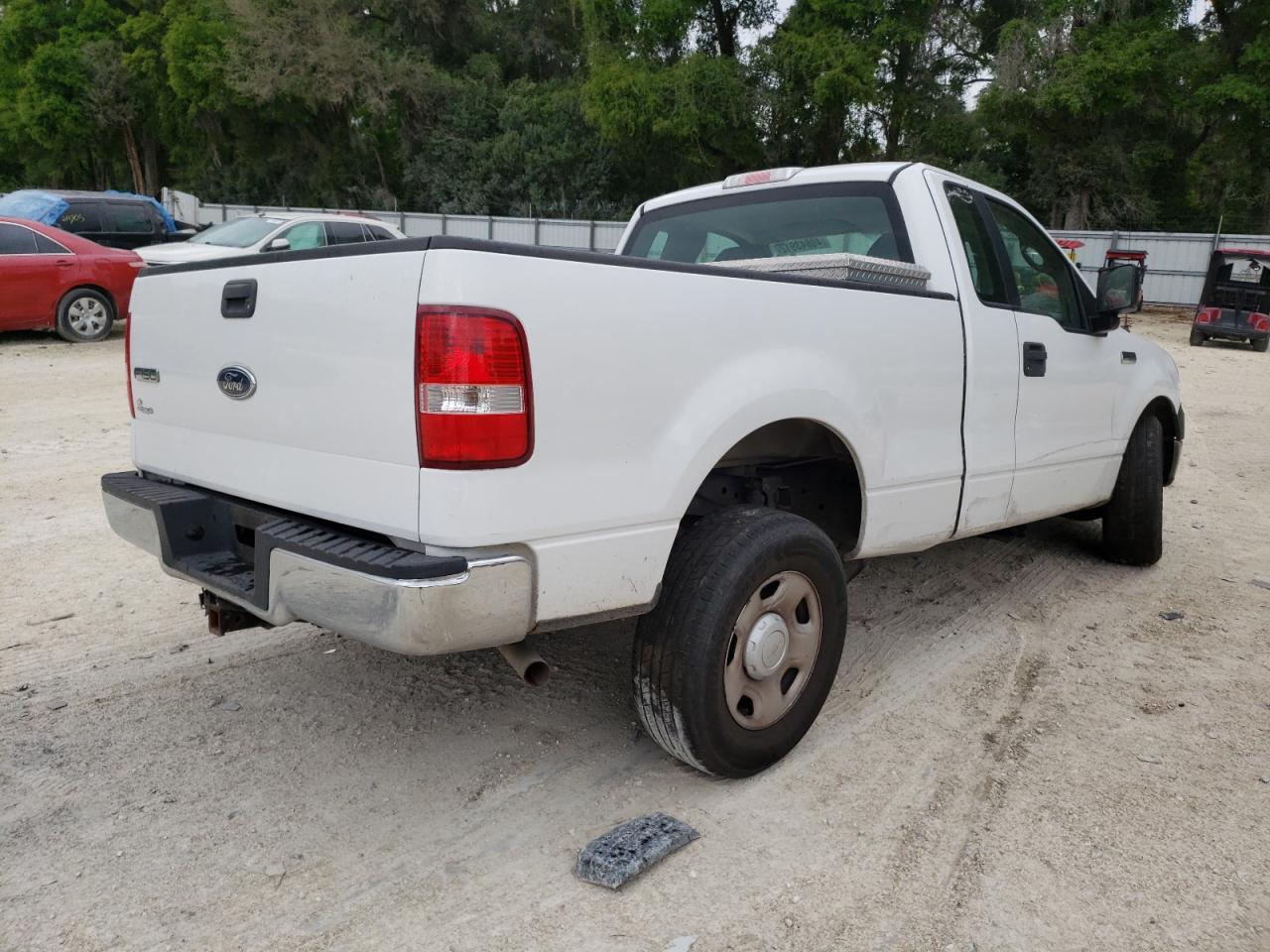 Photo 4 from auction – 2005 FORD F150 with VIN 1FTRF12W05NB12448
