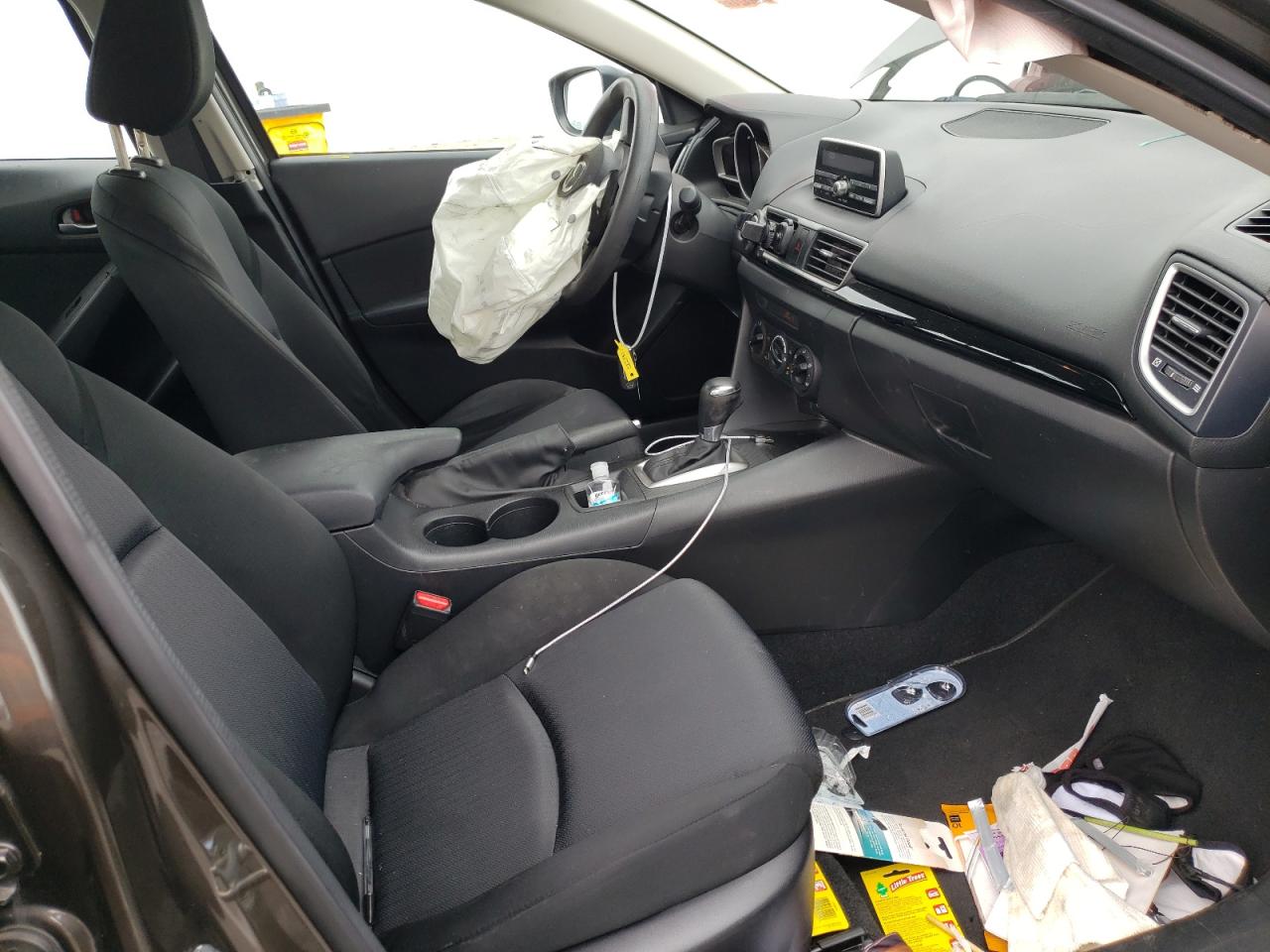 Photo 5 from auction – 2015 MAZDA 3 SV with VIN JM1BM1T78F1222140