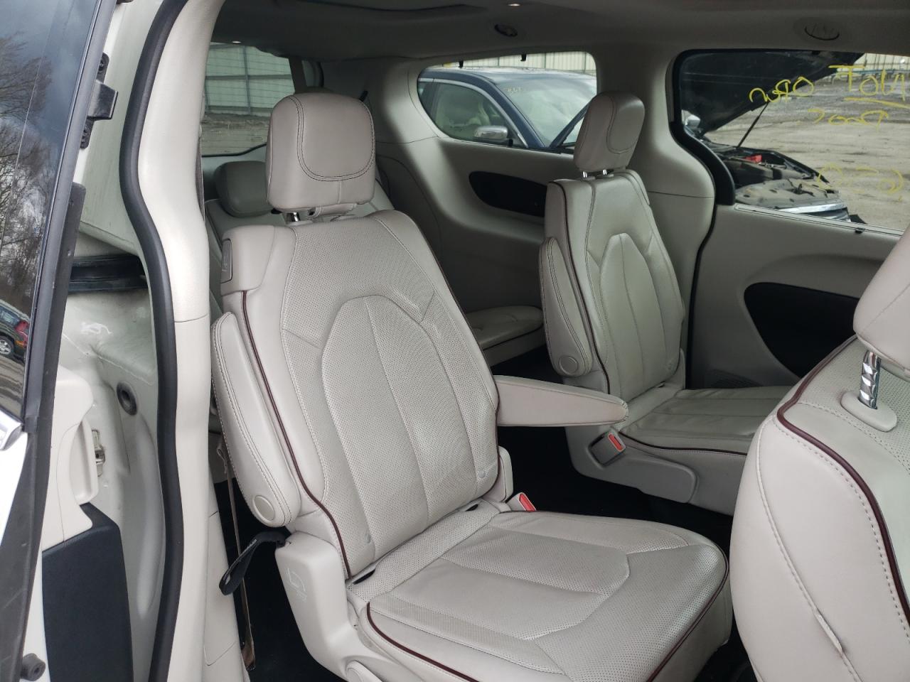 Фото 6 с аукциона – 2020 CHRYSLER PACIFICA L с VIN 2C4RC1GG7LR175797