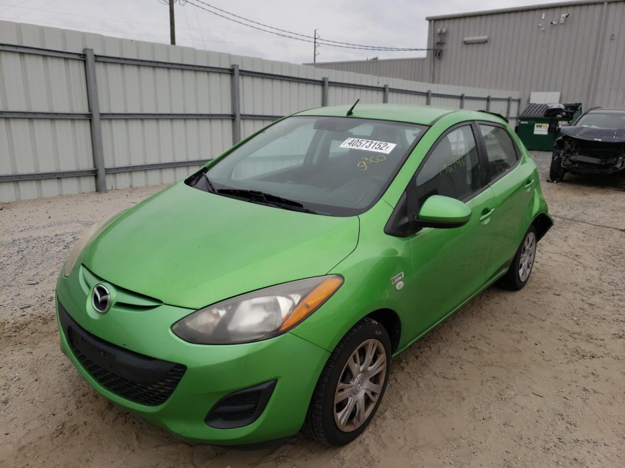 Photo 2 from auction – 2013 MAZDA MAZDA2 with VIN JM1DE1KY5D0162045