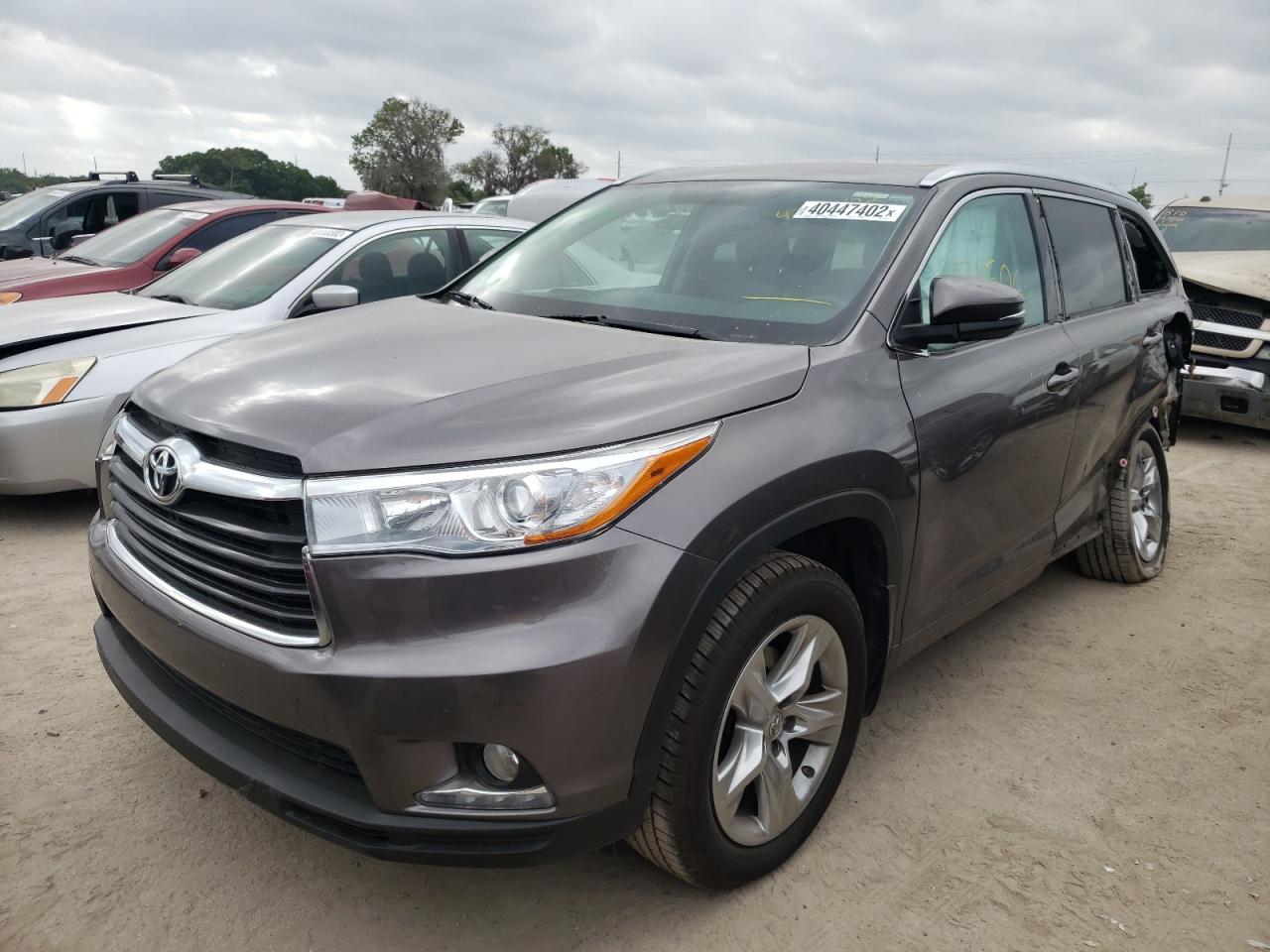 Photo 2 from auction – 2015 TOYOTA HIGHLANDER with VIN 5TDDKRFH2FS217634