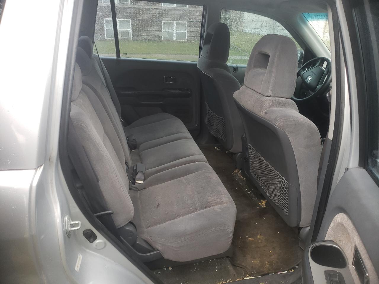 Photo 6 from auction – 2004 HONDA PILOT LX with VIN 2HKYF18114H593560