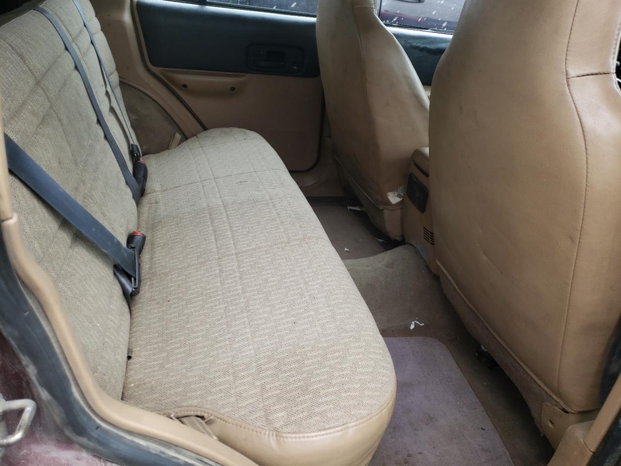Photo 6 from auction – 2000 JEEP CHEROKEE S with VIN 1J4FF48S2YL231315