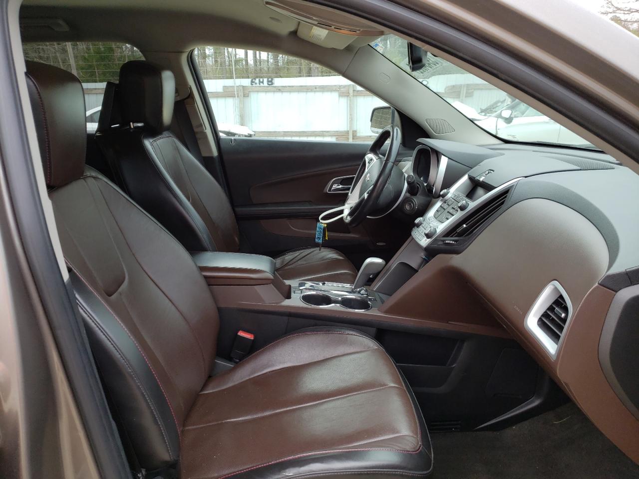 Photo 5 from auction – 2010 CHEVROLET EQUINOX LS with VIN 2CNALPEW1A6245895
