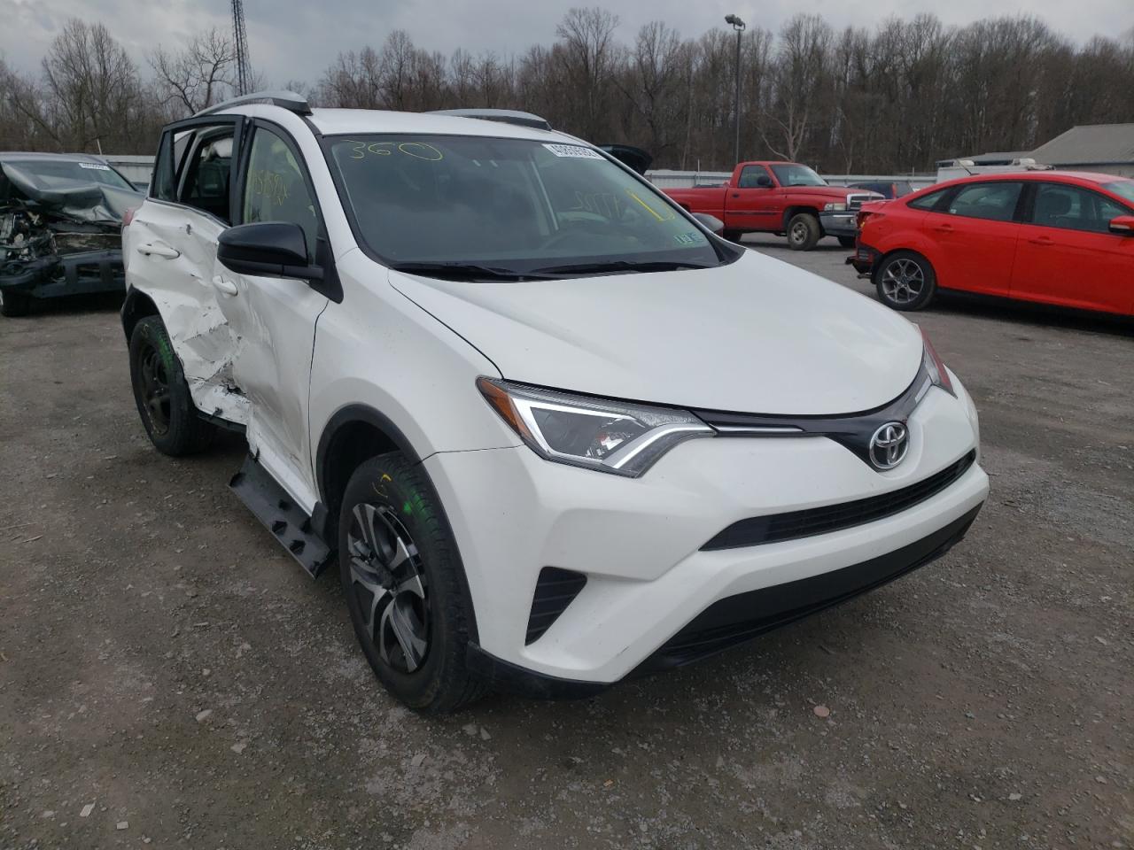 Photo 1 from auction – 2016 TOYOTA RAV4 LE with VIN JTMZFREV9GJ096102