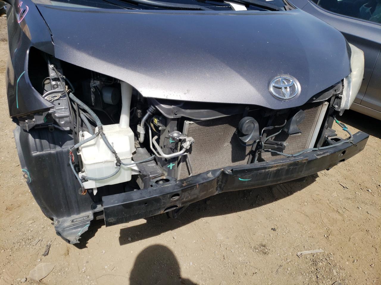 Photo 9 from auction – 2011 TOYOTA SIENNA LE with VIN 5TDKK3DC4BS074174