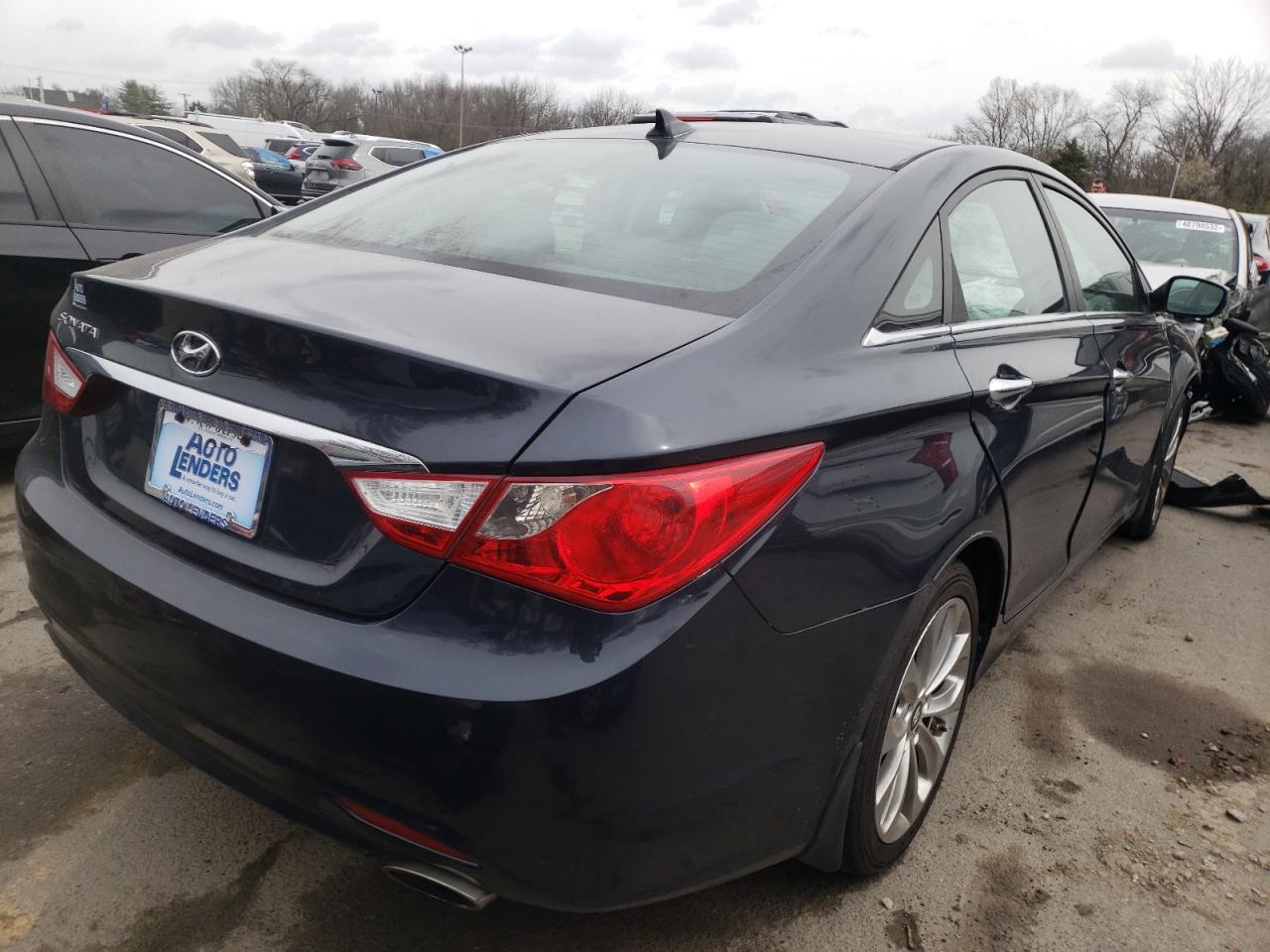 Photo 4 from auction – 2013 HYUNDAI SONATA SE with VIN 5NPEC4ACXDH524889