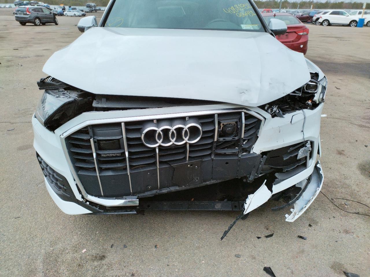 Photo 9 from auction – 2020 AUDI Q7 PREMIUM with VIN WA1LJAF74LD006931