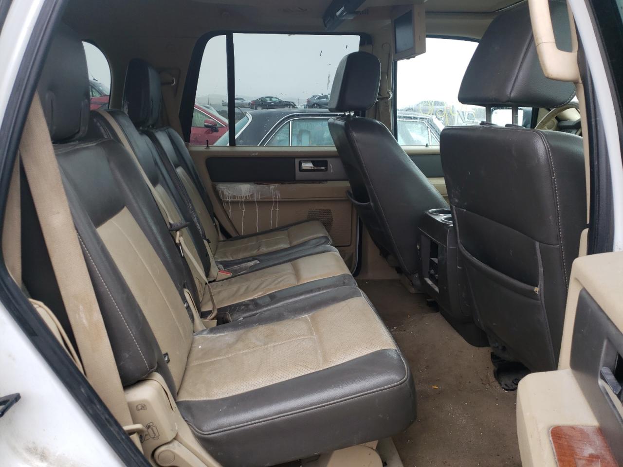 Photo 6 from auction – 2007 FORD EXPEDITION with VIN 1FMFU18527LA11915