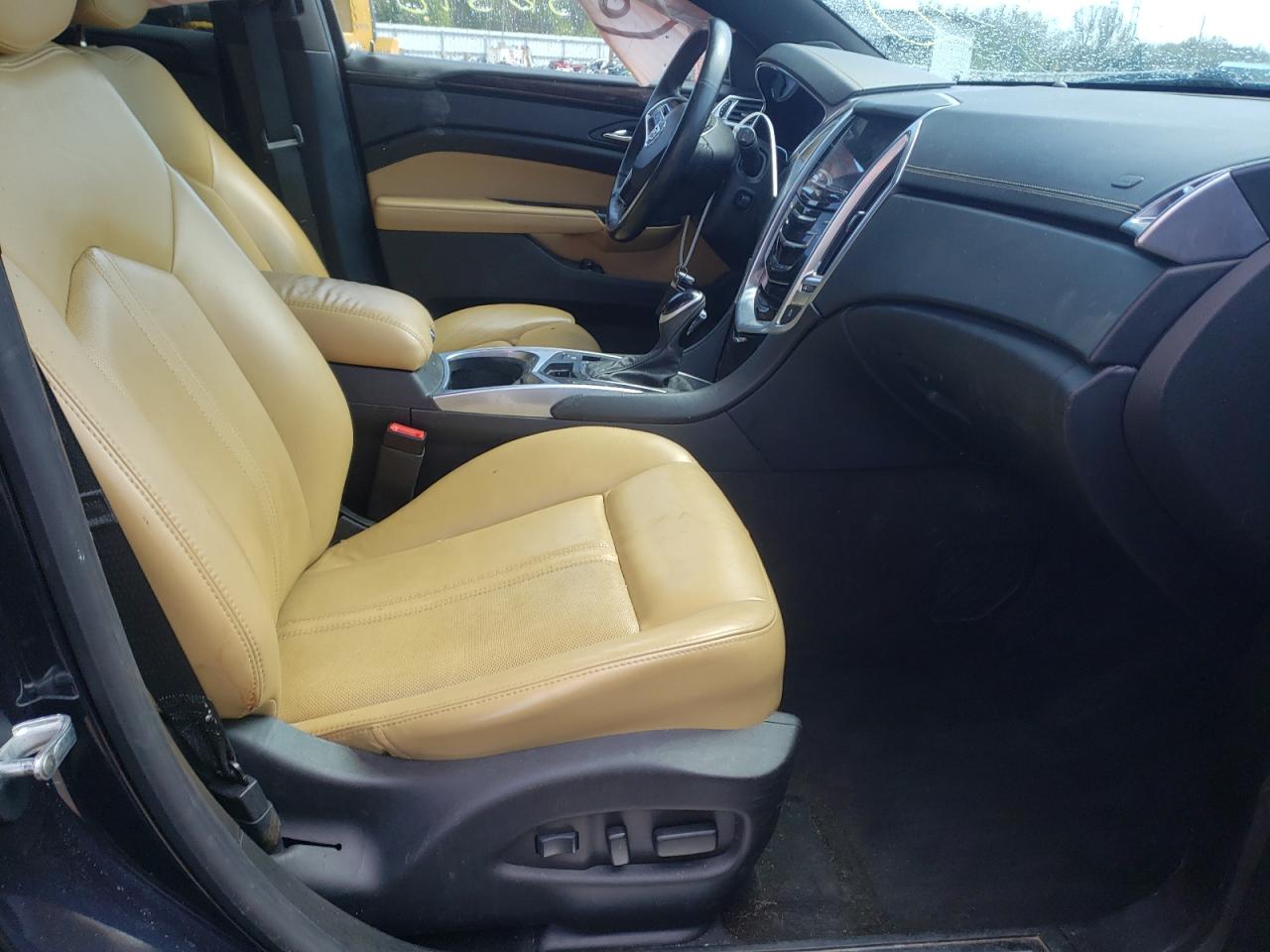 Photo 5 from auction – 2014 CADILLAC SRX LUXURY with VIN 3GYFNEE30ES581523