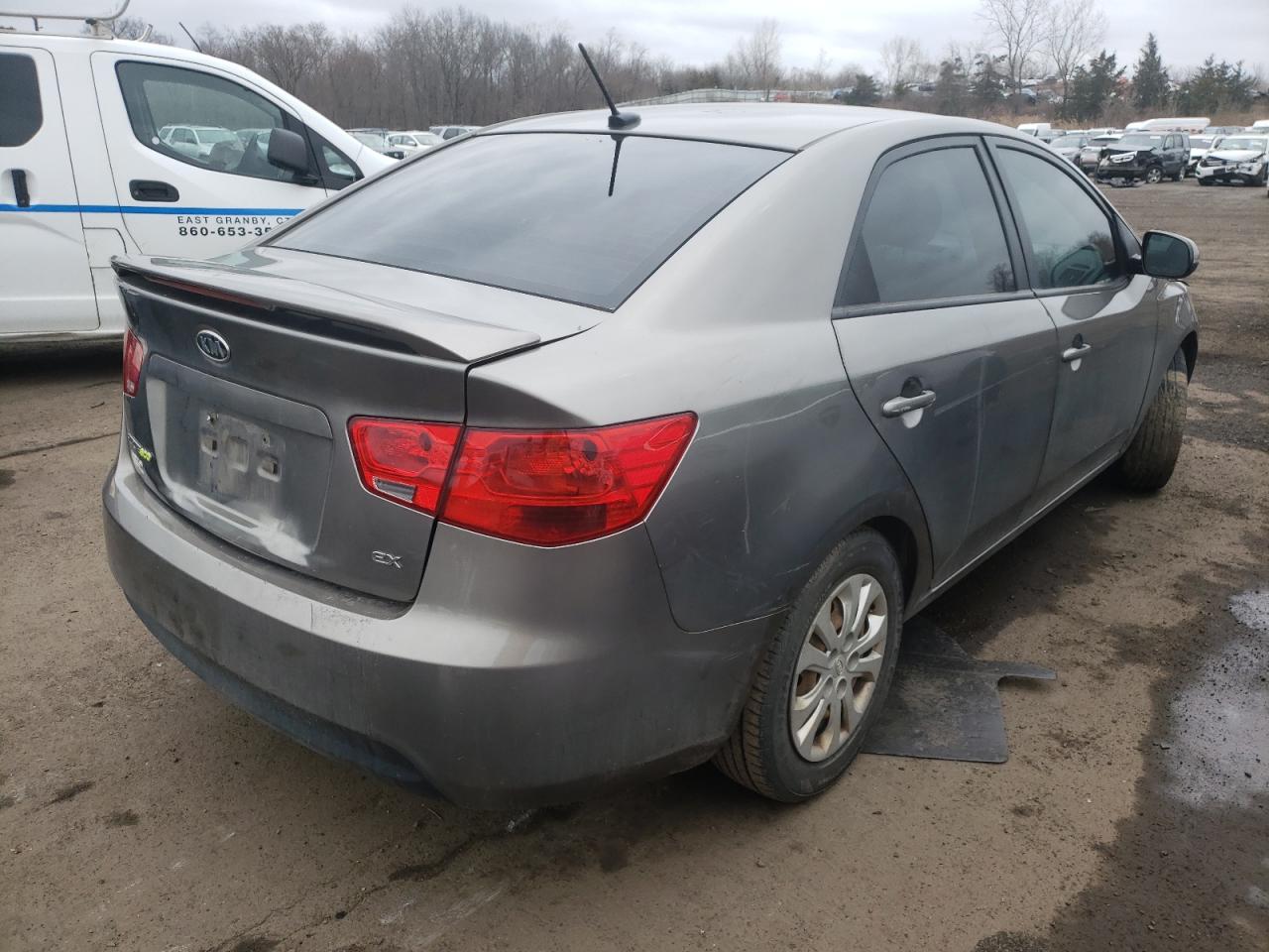 Photo 4 from auction – 2011 KIA FORTE EX with VIN KNAFU4A21B5465993