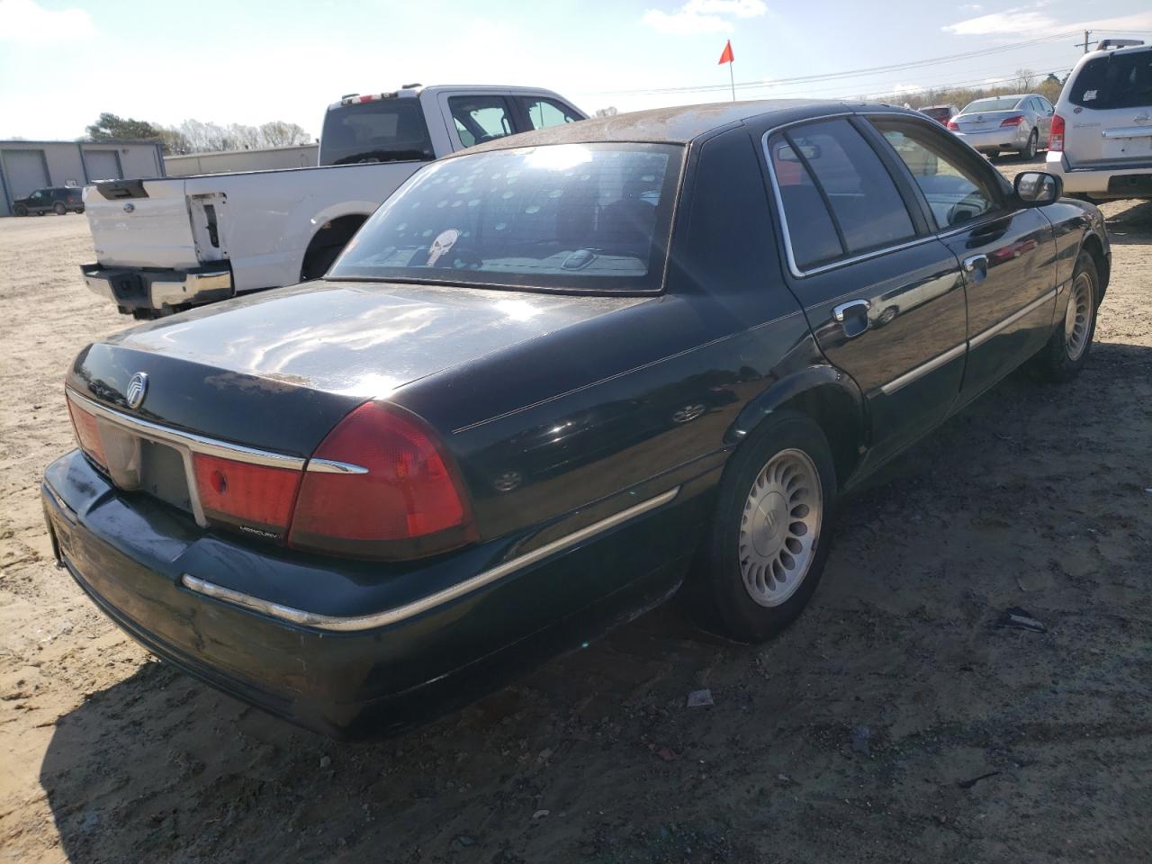 Photo 4 from auction – 2001 MERCURY GRAND MARQ with VIN 2MEFM75W51X651338
