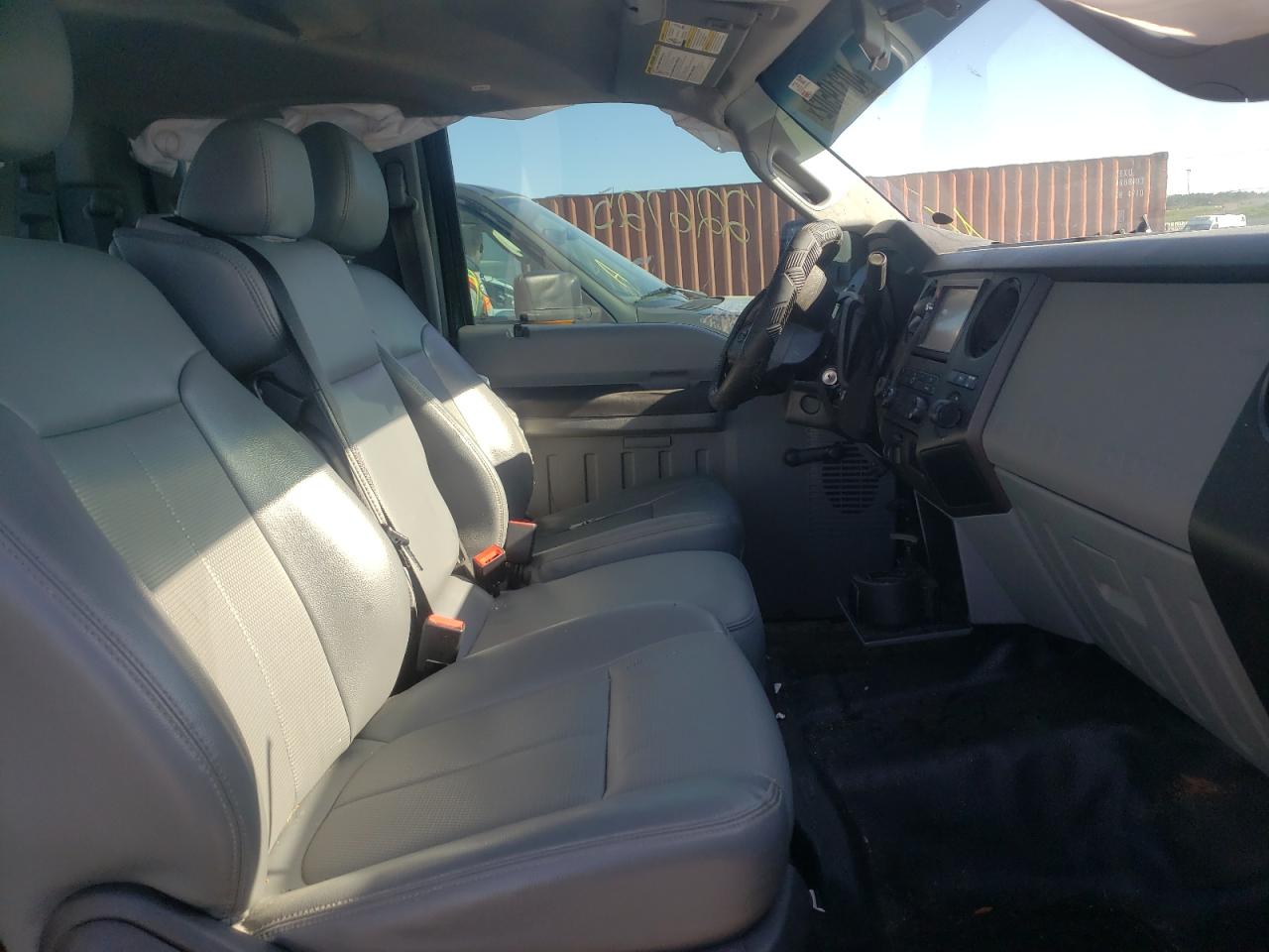 Photo 5 from auction – 2015 FORD F250 SUPER with VIN 1FT7X2A68FEB36283