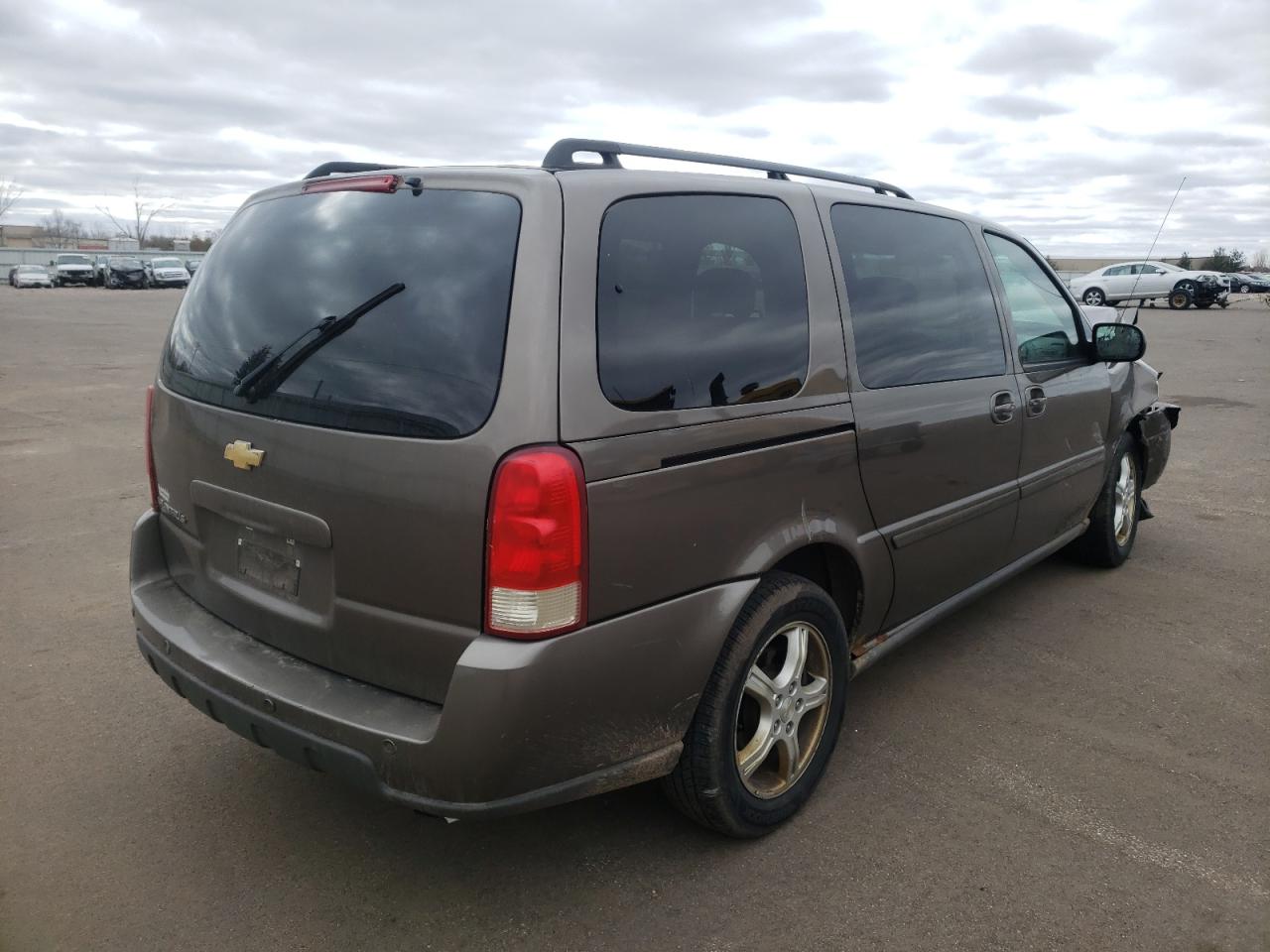 Photo 4 from auction – 2005 CHEVROLET UPLANDER L with VIN 1GNDV23LX5D203943