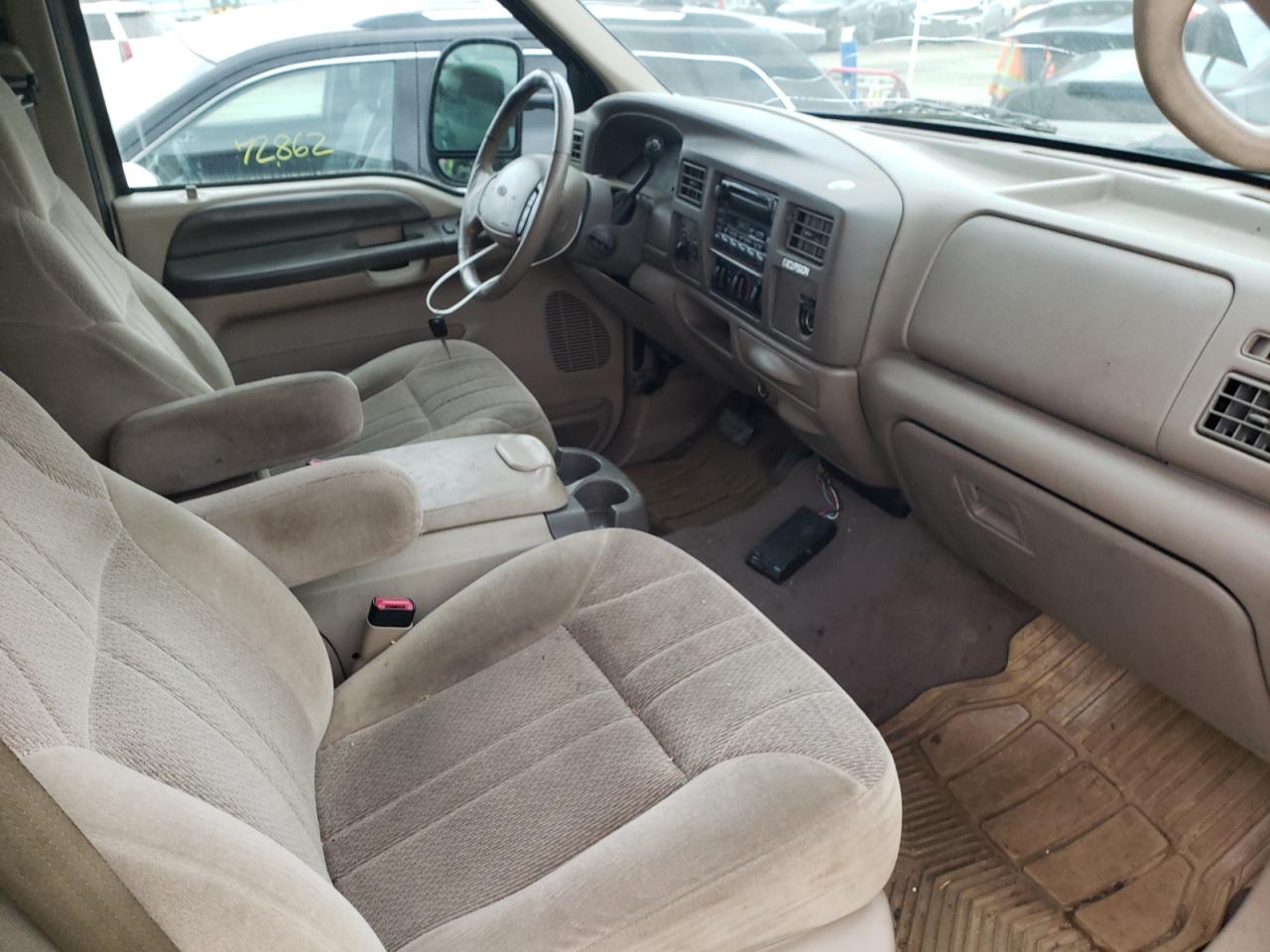 Photo 5 from auction – 2000 FORD EXCURSION with VIN 1FMNU41SXYEA21661