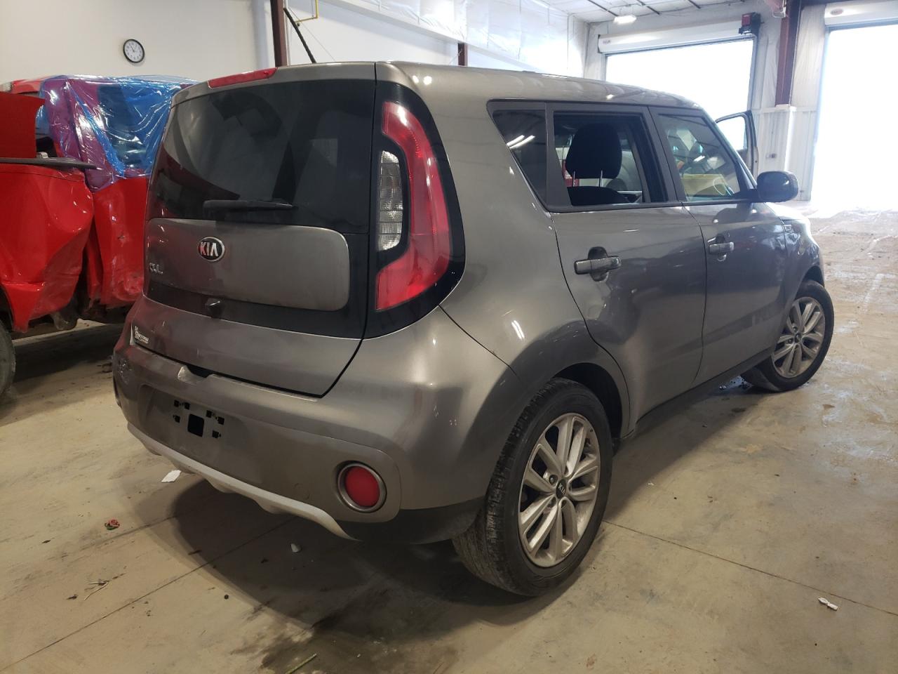 Zdjęcie 4 z aukcji – 2017 KIA SOUL + z VIN KNDJP3A54H7413392