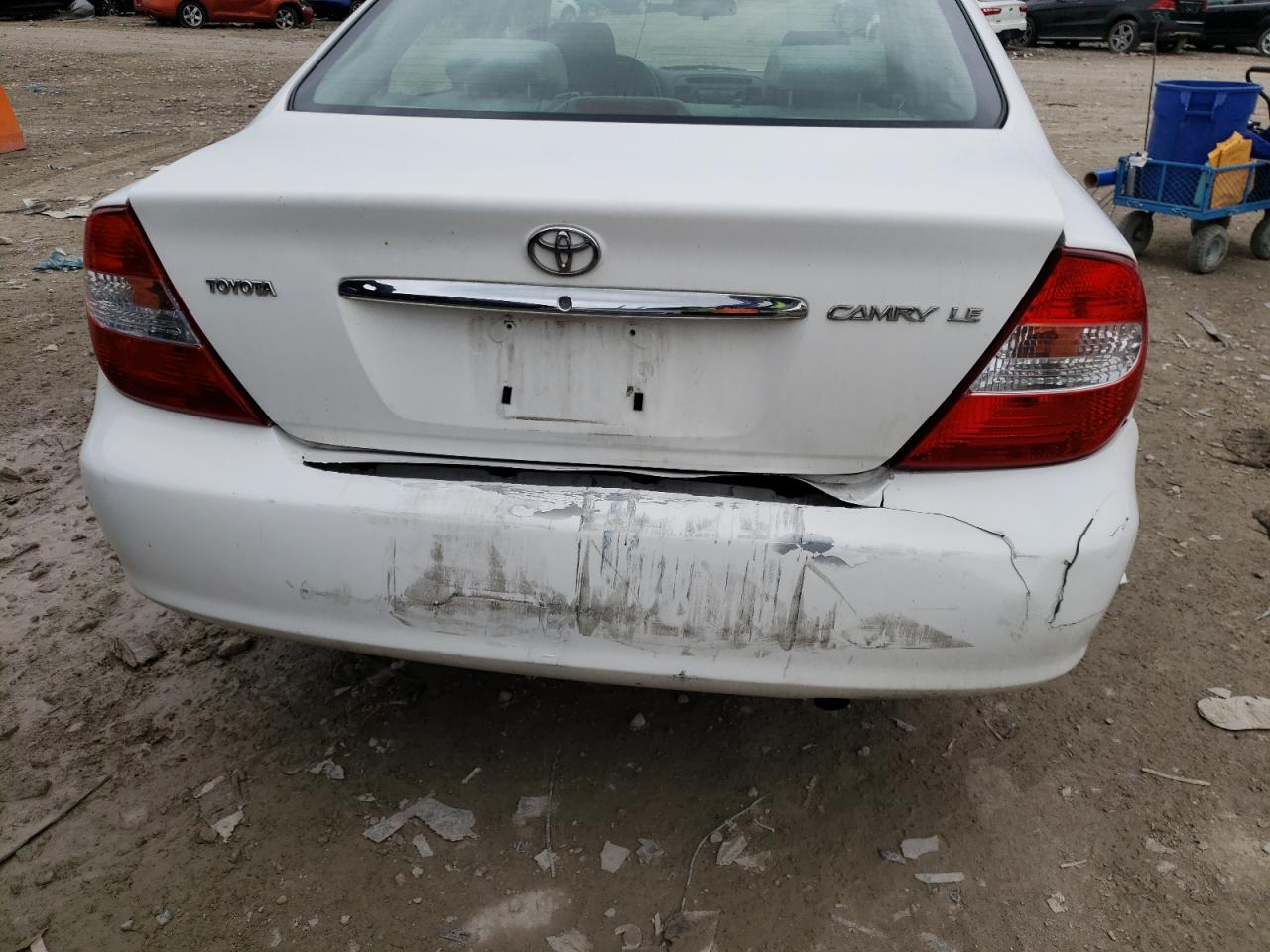 Photo 9 from auction – 2003 TOYOTA CAMRY LE with VIN JTDBE32K130176263