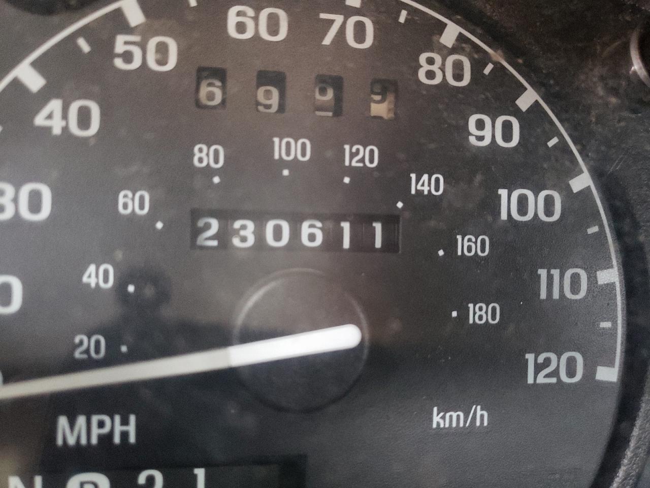 Photo 8 from auction – 2004 FORD EDGE with VIN 1FTYR14U03TA44014