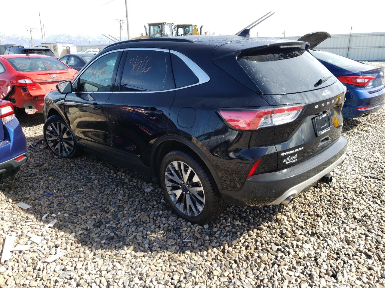Photo 3 from auction – 2020 FORD ESCAPE TIT with VIN 1FMCU9J95LUA34009