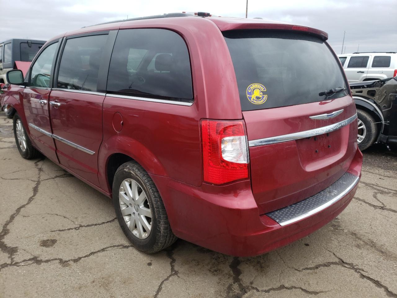Photo 3 from auction – 2015 CHRYSLER TOWN & COU with VIN 2C4RC1BG1FR620305