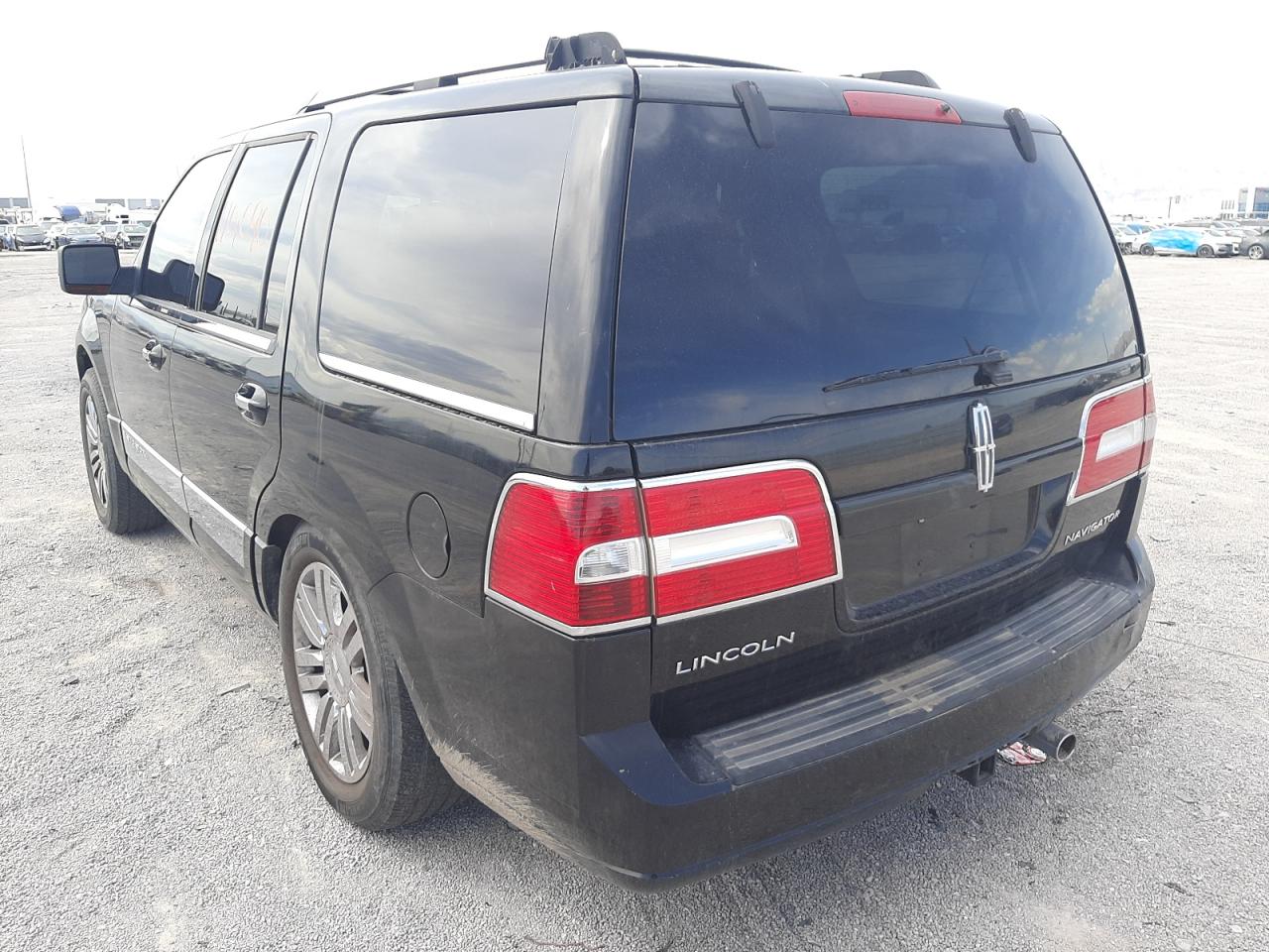 Photo 3 from auction – 2007 LINCOLN NAVIGATOR with VIN 5LMFU27547LJ05928
