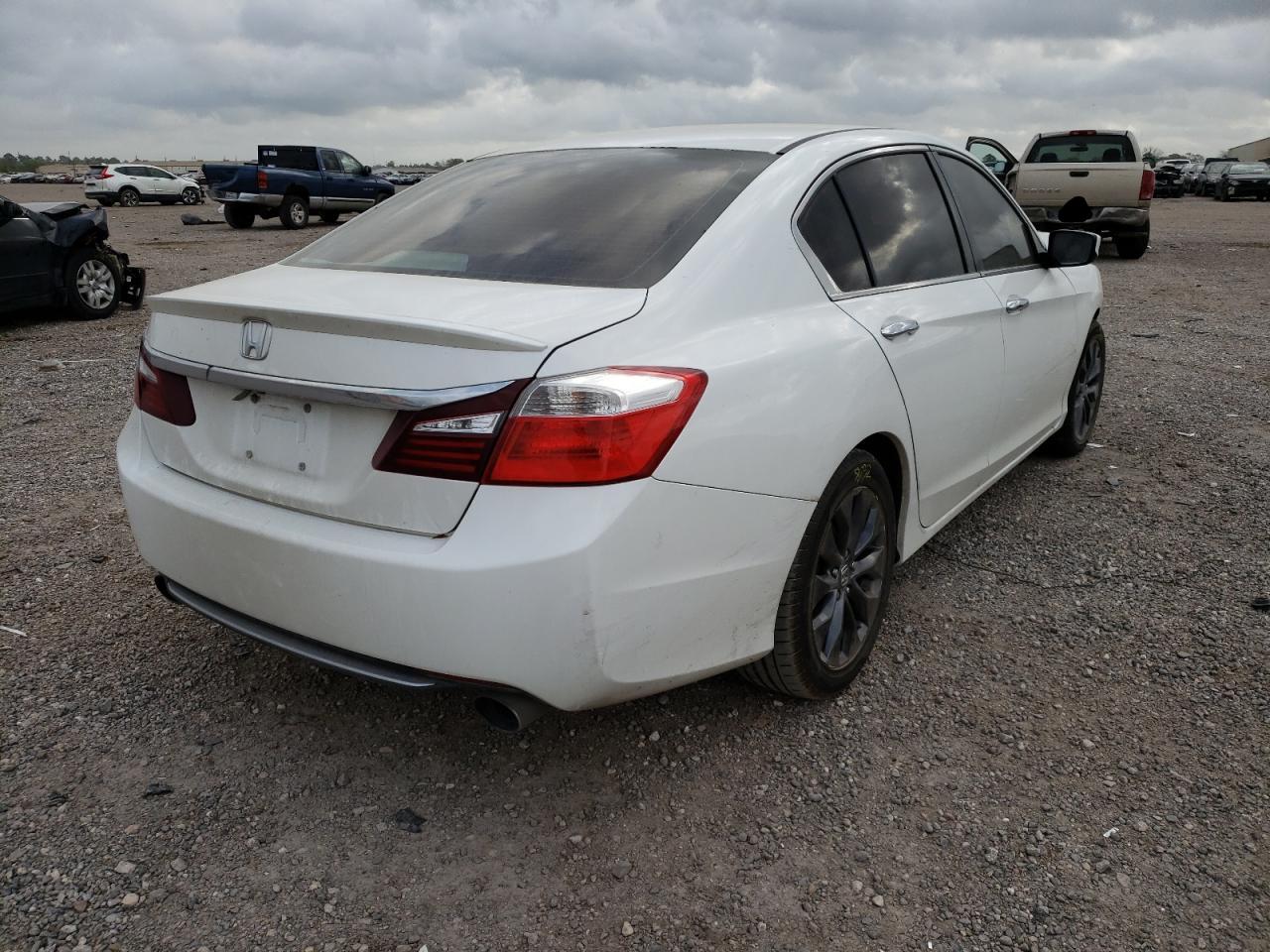 Photo 4 from auction – 2015 HONDA ACCORD SPO with VIN 1HGCR2F53FA044998