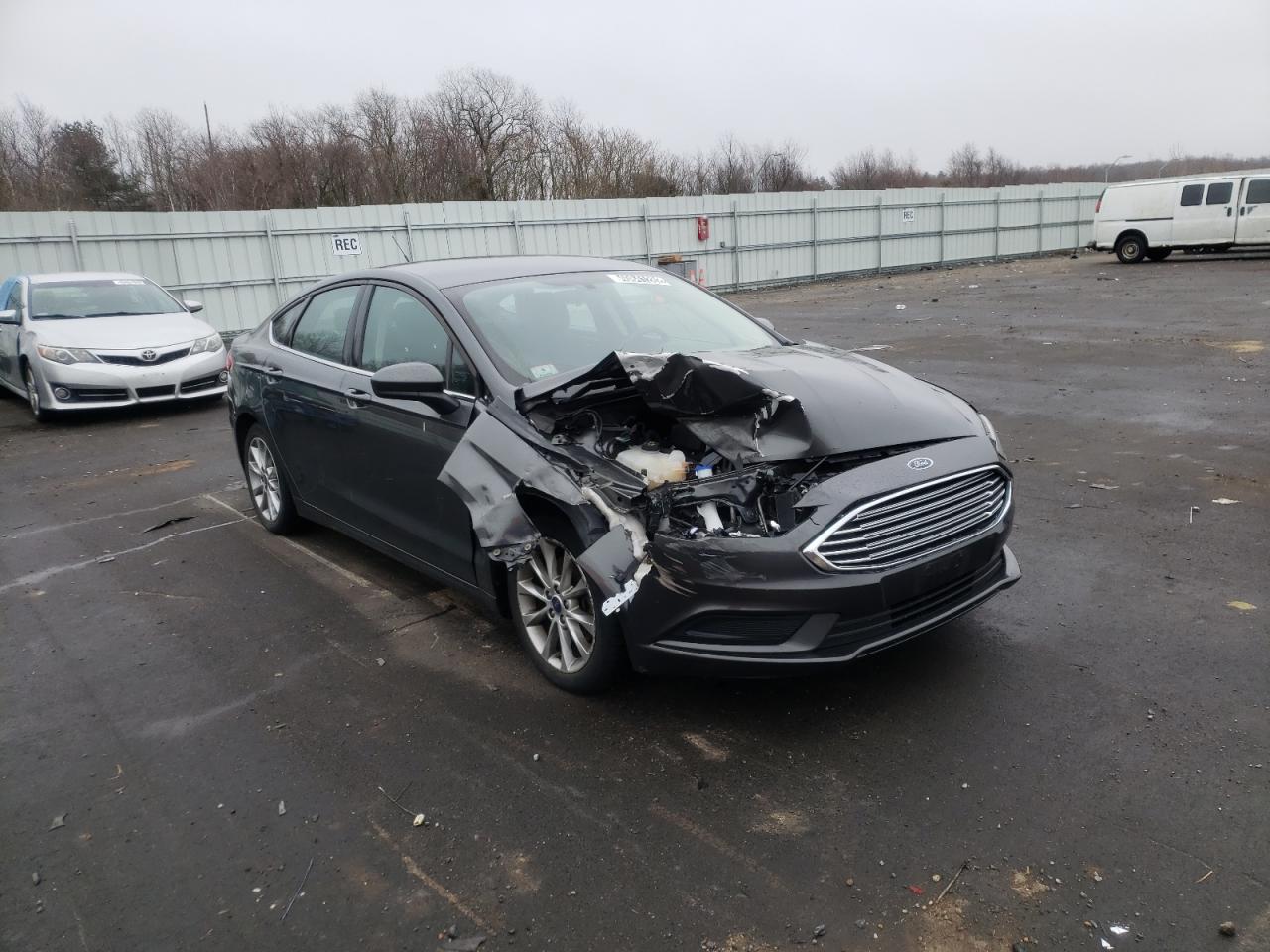 FORD FUSION SE 2017 with VIN 3FA6P0HD5HR345636 - Photo from auction