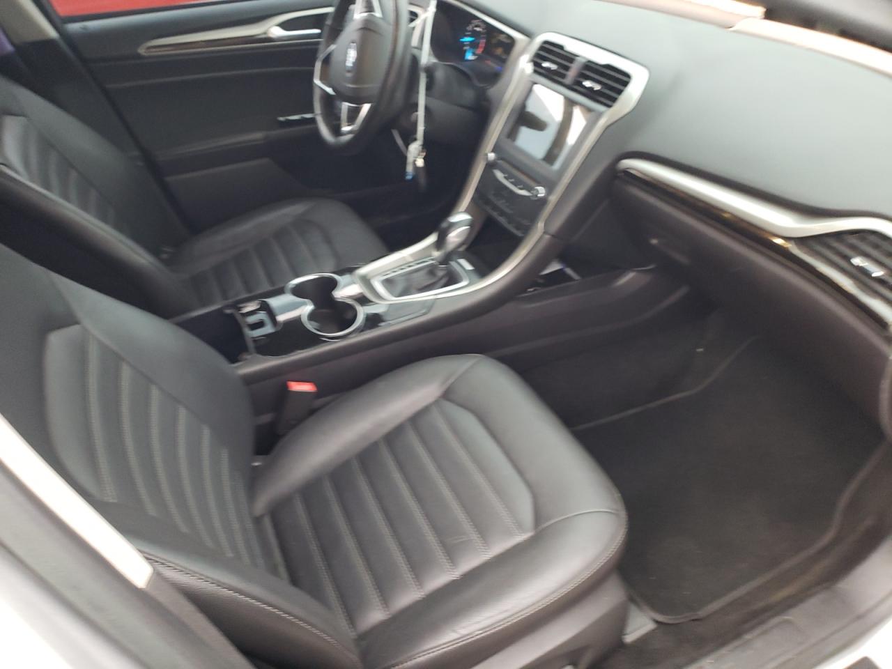 Photo 5 from auction – 2016 FORD FUSION SE with VIN 1FA6P0HD4G5111487