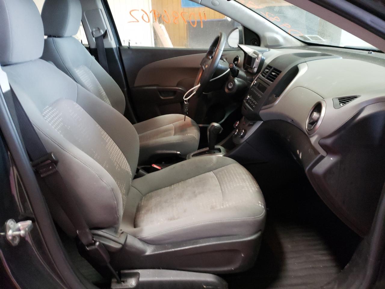 Photo 5 from auction – 2016 CHEVROLET SONIC LS with VIN 1G1JA5SH3G4184279