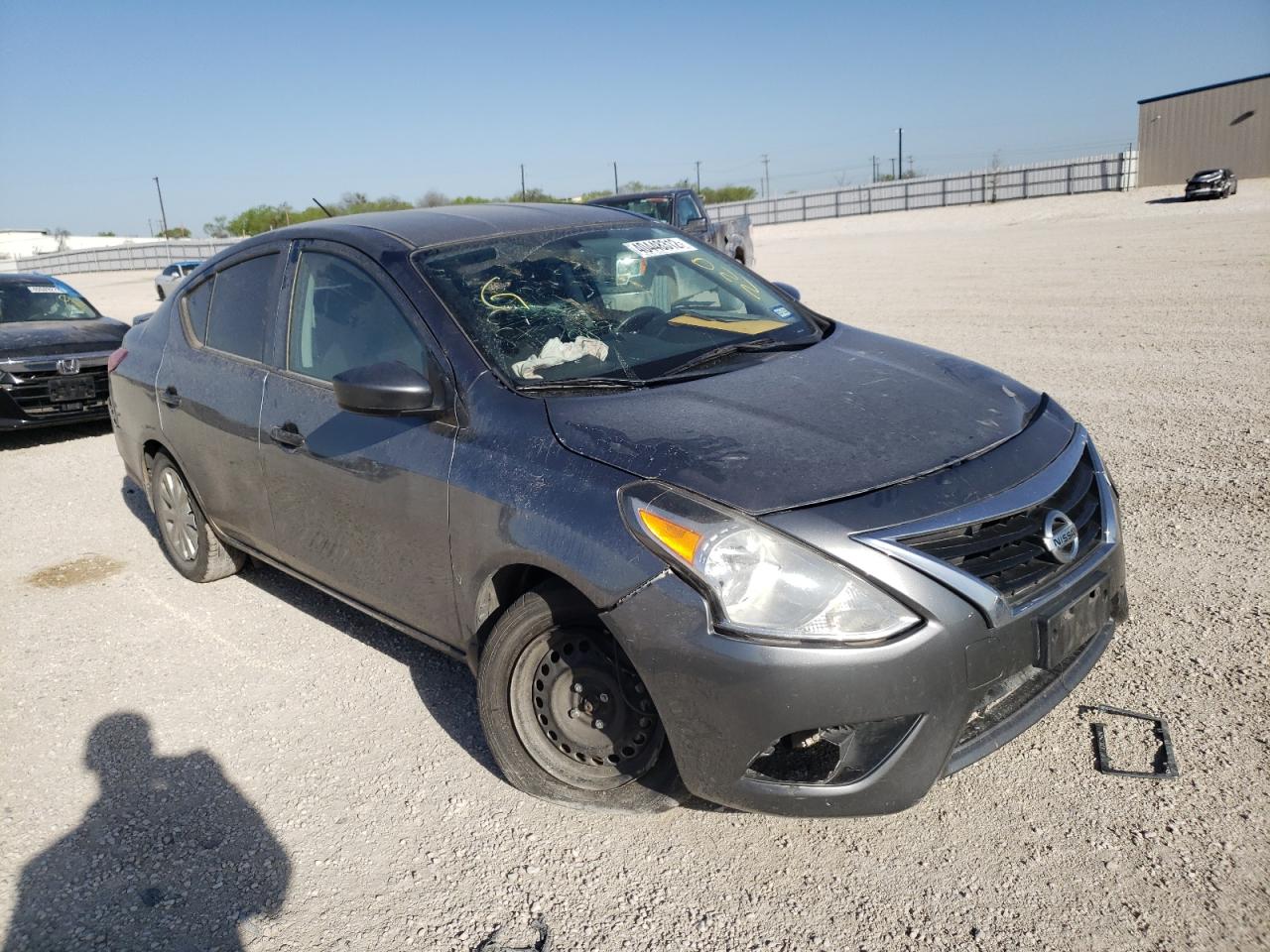NISSAN VERSA S 2016 con VIN 3N1CN7AP2GL837089 - Foto de la subasta