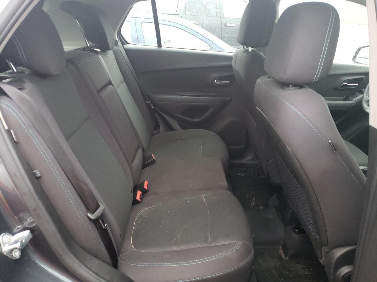 Photo 6 from auction – 2016 CHEVROLET TRAX LS with VIN 3GNCJNSB4GL222616