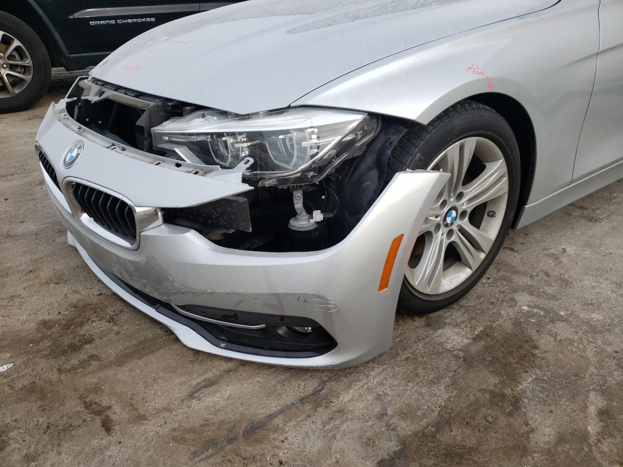 Photo 9 from auction – 2018 BMW 330 I with VIN WBA8B9C52JEE81673