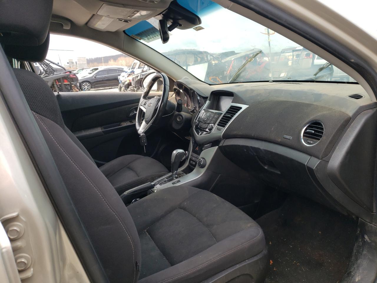 Photo 5 from auction – 2014 CHEVROLET CRUZE LT with VIN 1G1PC5SB6E7219246