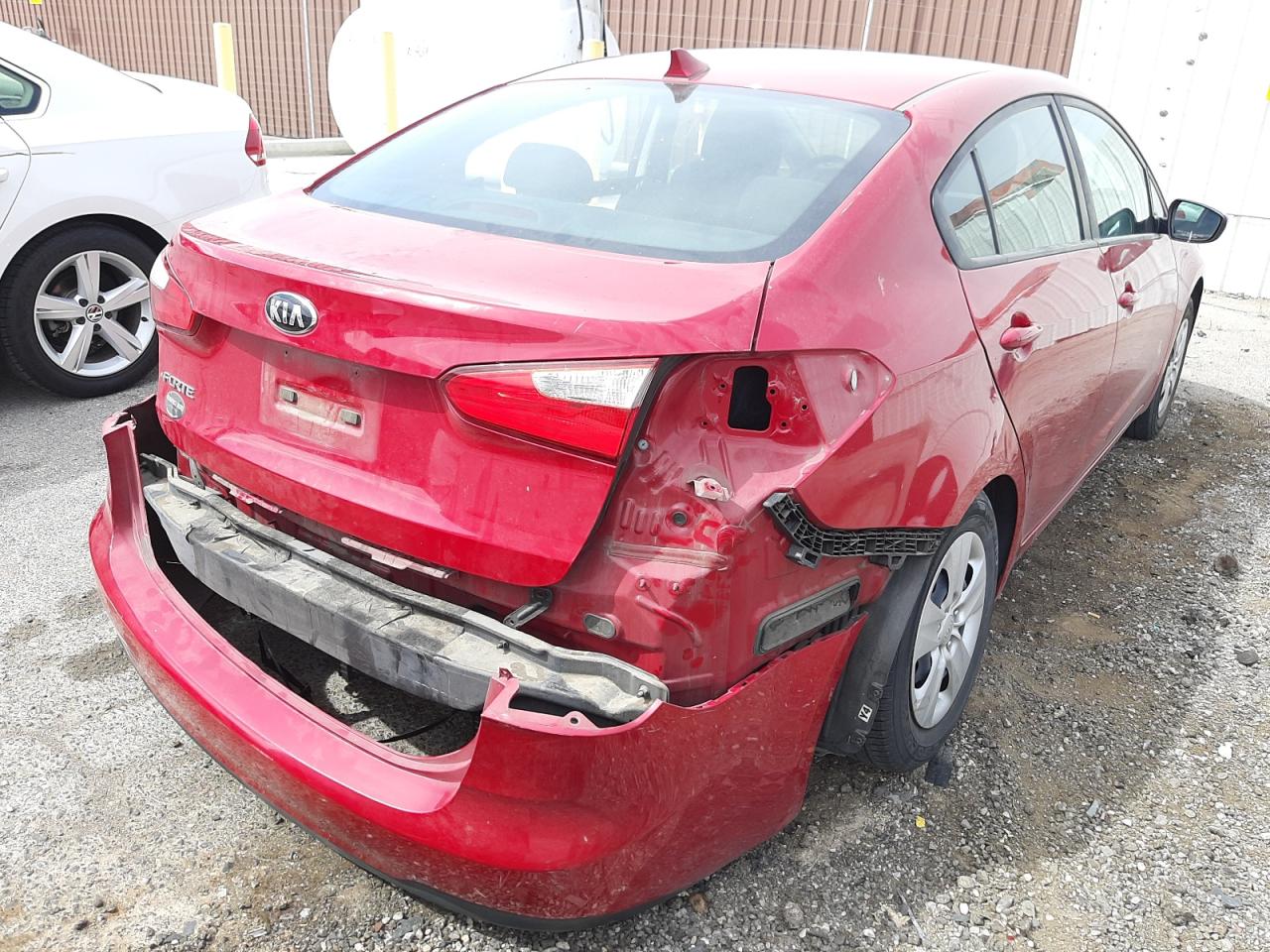 Photo 4 from auction – 2016 KIA FORTE LX with VIN KNAFK4A60G5581931