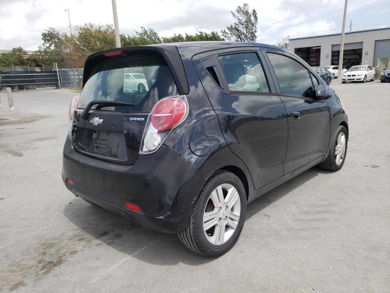 Photo 4 from auction – 2014 CHEVROLET SPARK LS with VIN KL8CB6S91EC418202