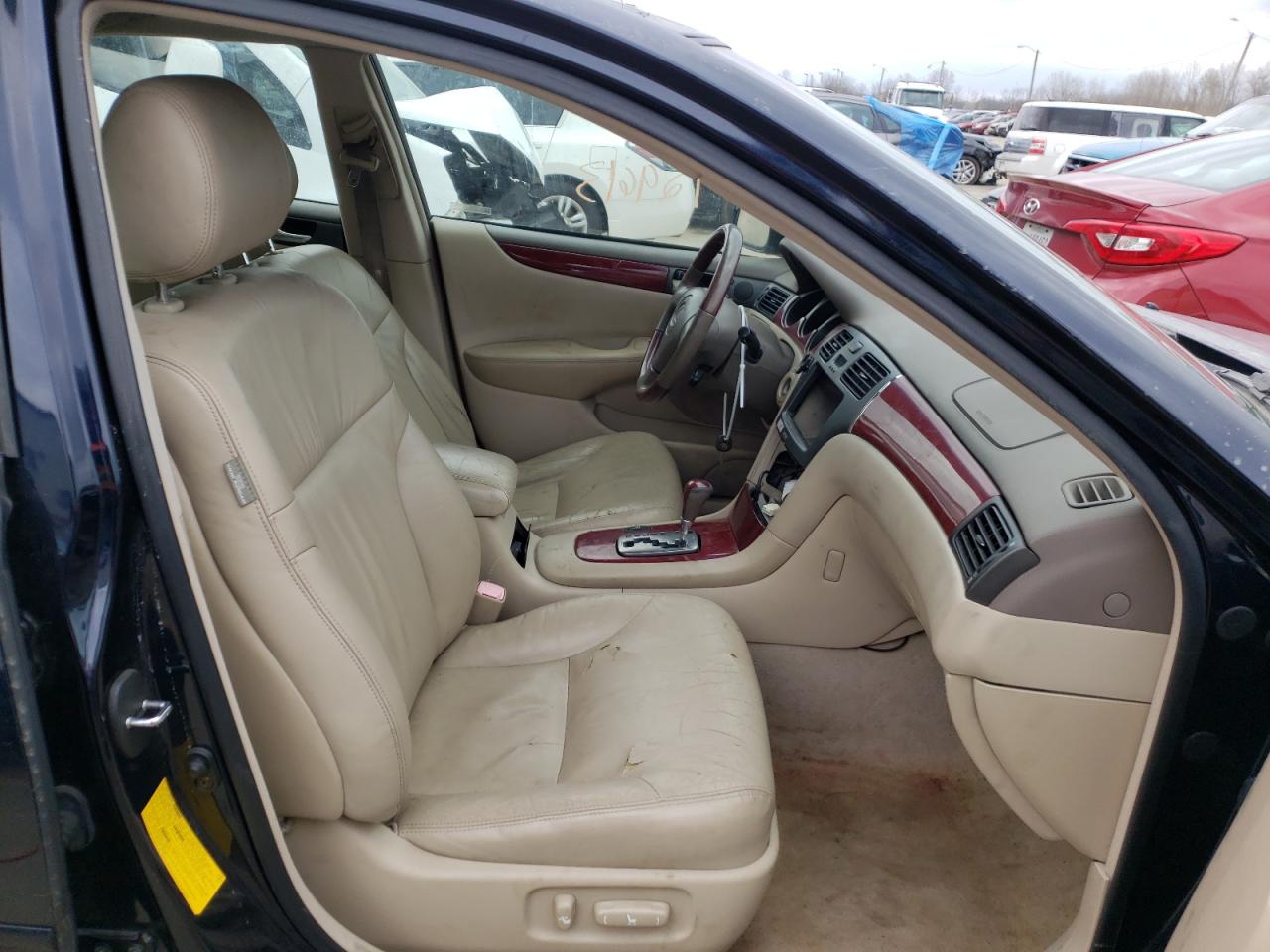 Photo 5 from auction – 2004 LEXUS ES 330 with VIN JTHBA30G345042903