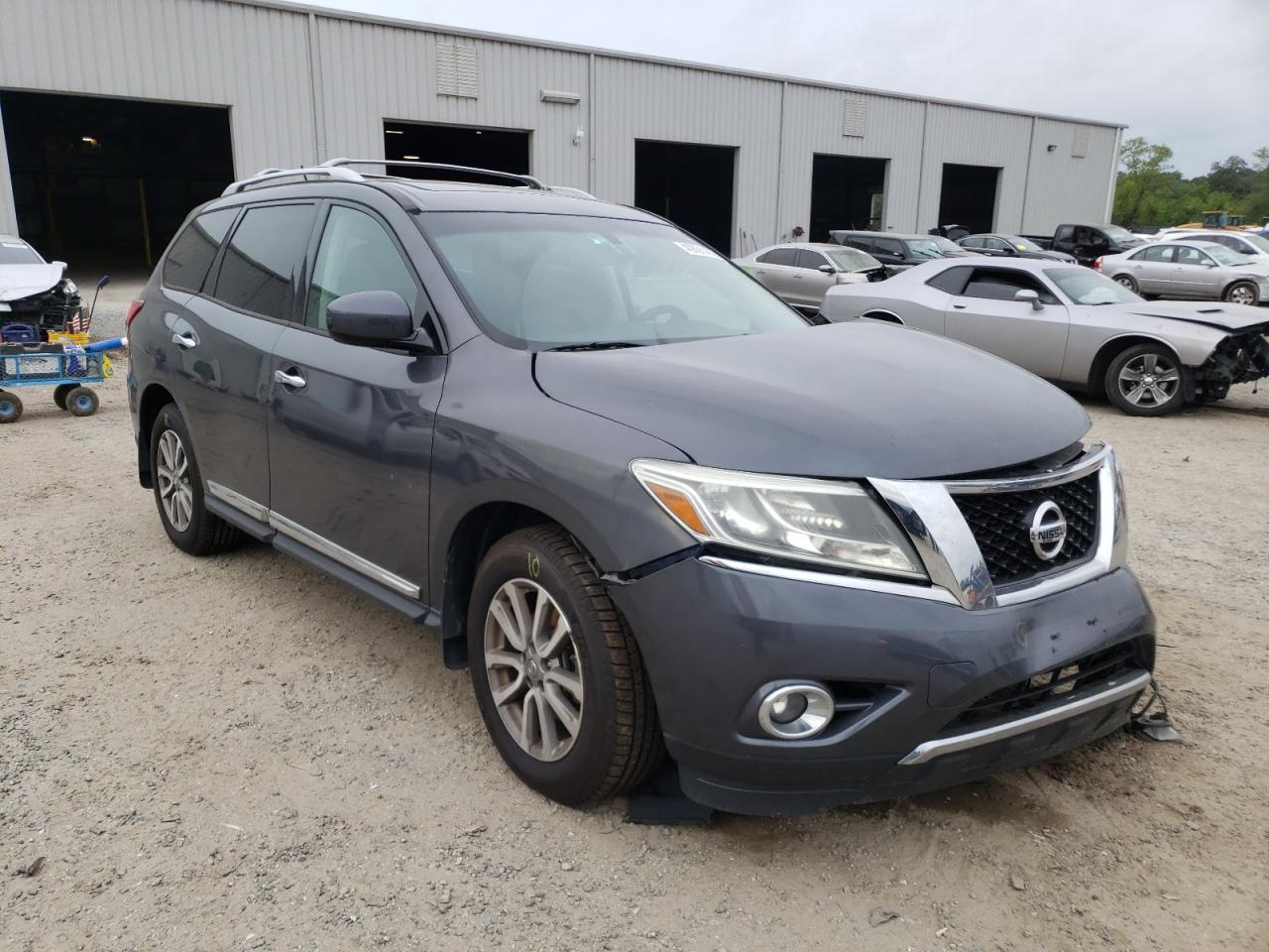 NISSAN PATHFINDER 2014 with VIN 5N1AR2MM7EC713711 - Photo from auction