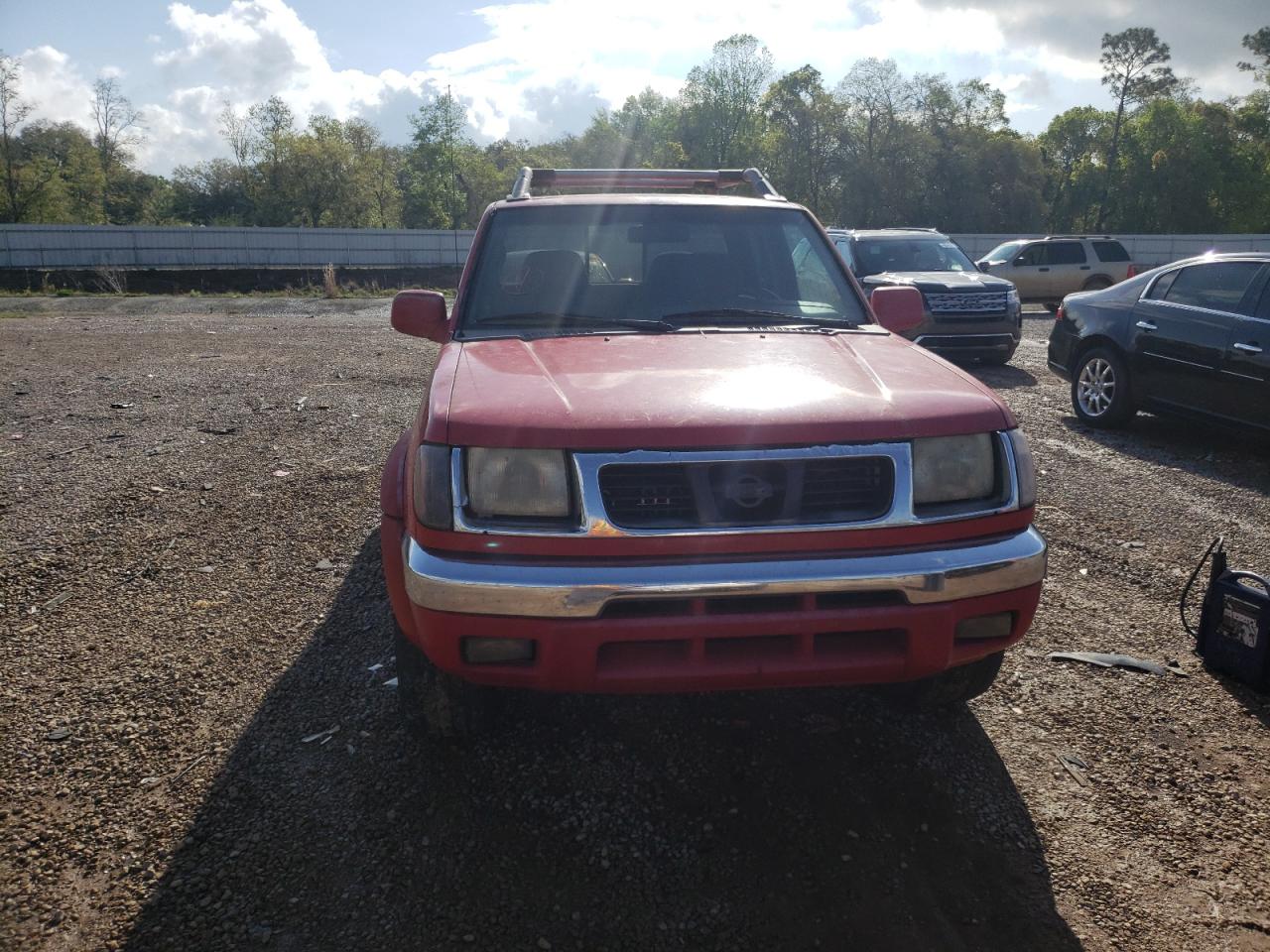Photo 9 from auction – 2000 NISSAN FRONTIER C with VIN 1N6ED27T4YC360174