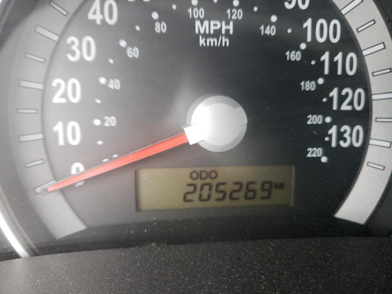 Photo 8 from auction – 2008 HYUNDAI ENTOURAGE with VIN KNDMC233986054805