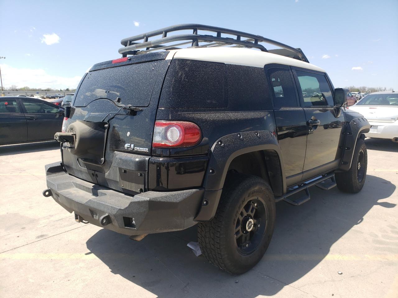 Photo 4 from auction – 2012 TOYOTA FJ CRUISER with VIN JTEBU4BF9CK123225