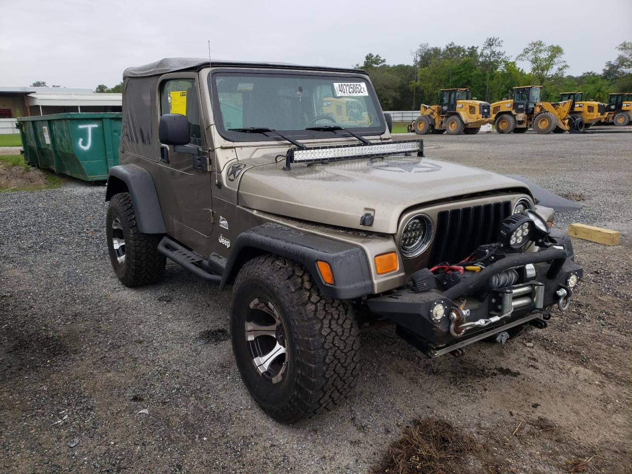 JEEP WRANGLER / 2004 with VIN 1J4FA59SX4P704867 - Photo from auction