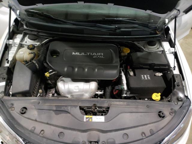 Photo 7 from auction – 2015 CHRYSLER 200 LIMITE with VIN 1C3CCCAB1FN716122