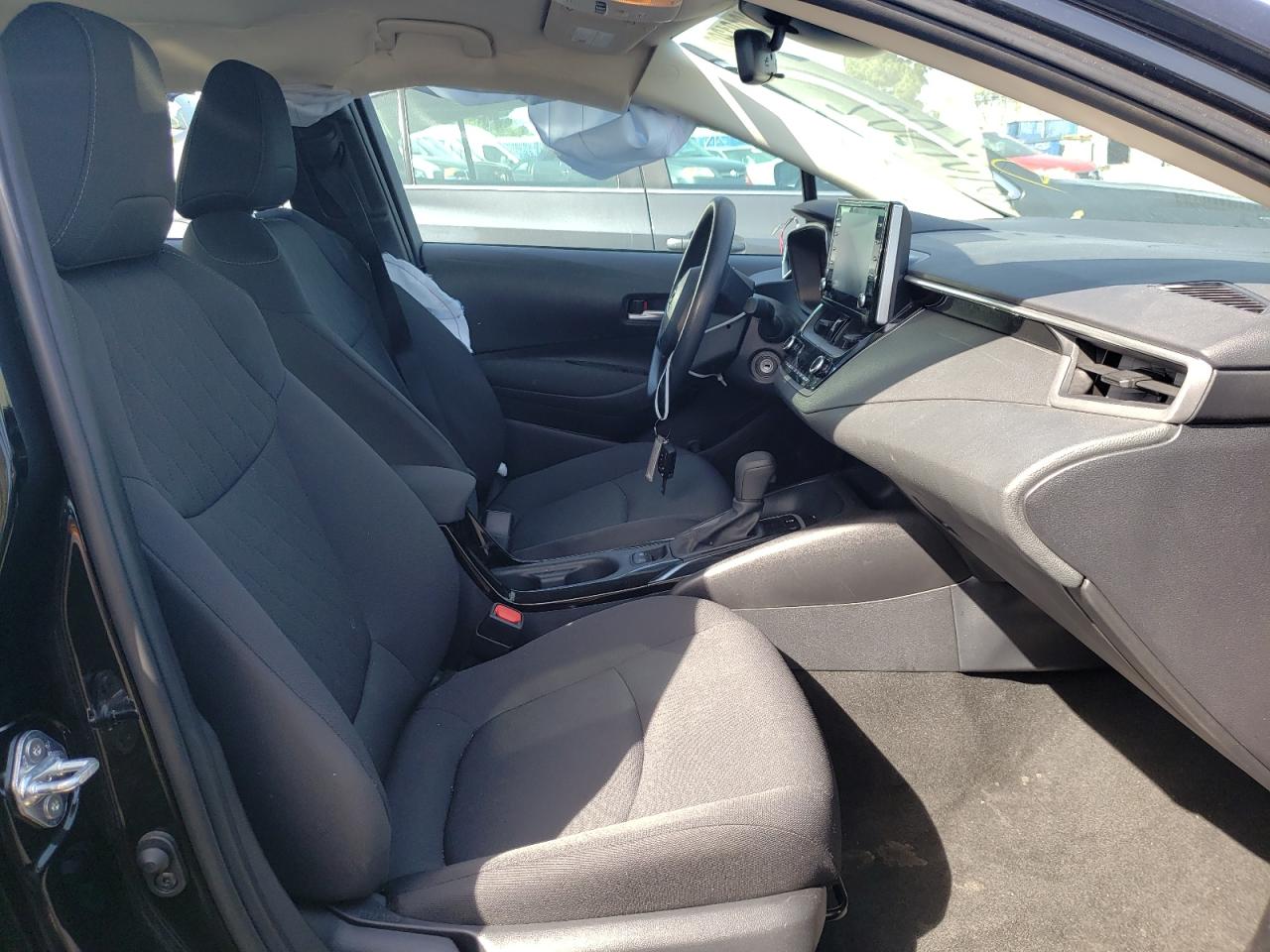 Photo 5 from auction – 2021 TOYOTA COROLLA LE with VIN 5YFEPMAE8MP239987