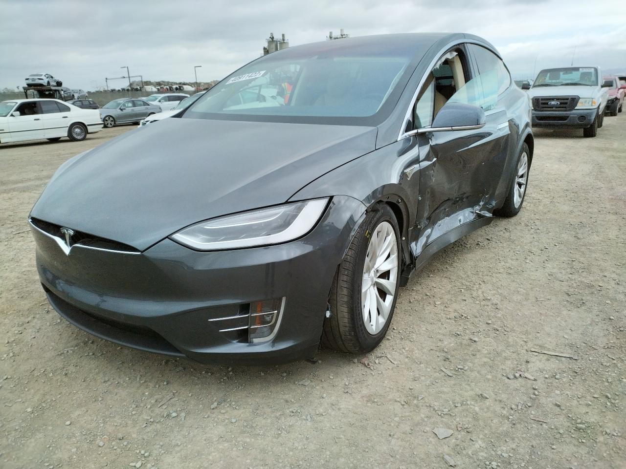 Photo 2 from auction – 2016 TESLA MODEL X with VIN 5YJXCAE22GF011955